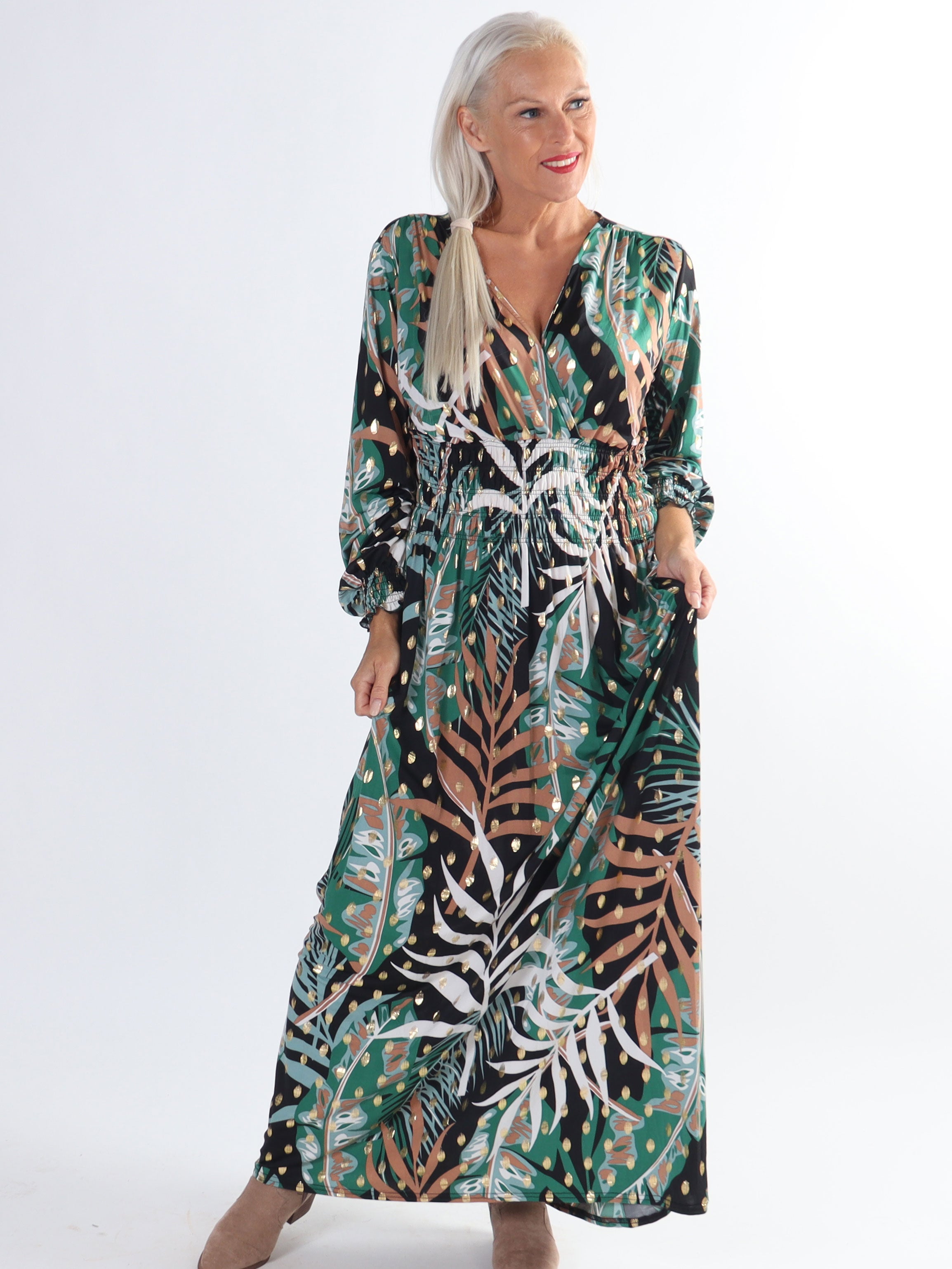 Pams Forest L/S - Plus size elastisk kjole i krølfrit stof med lange ærmer