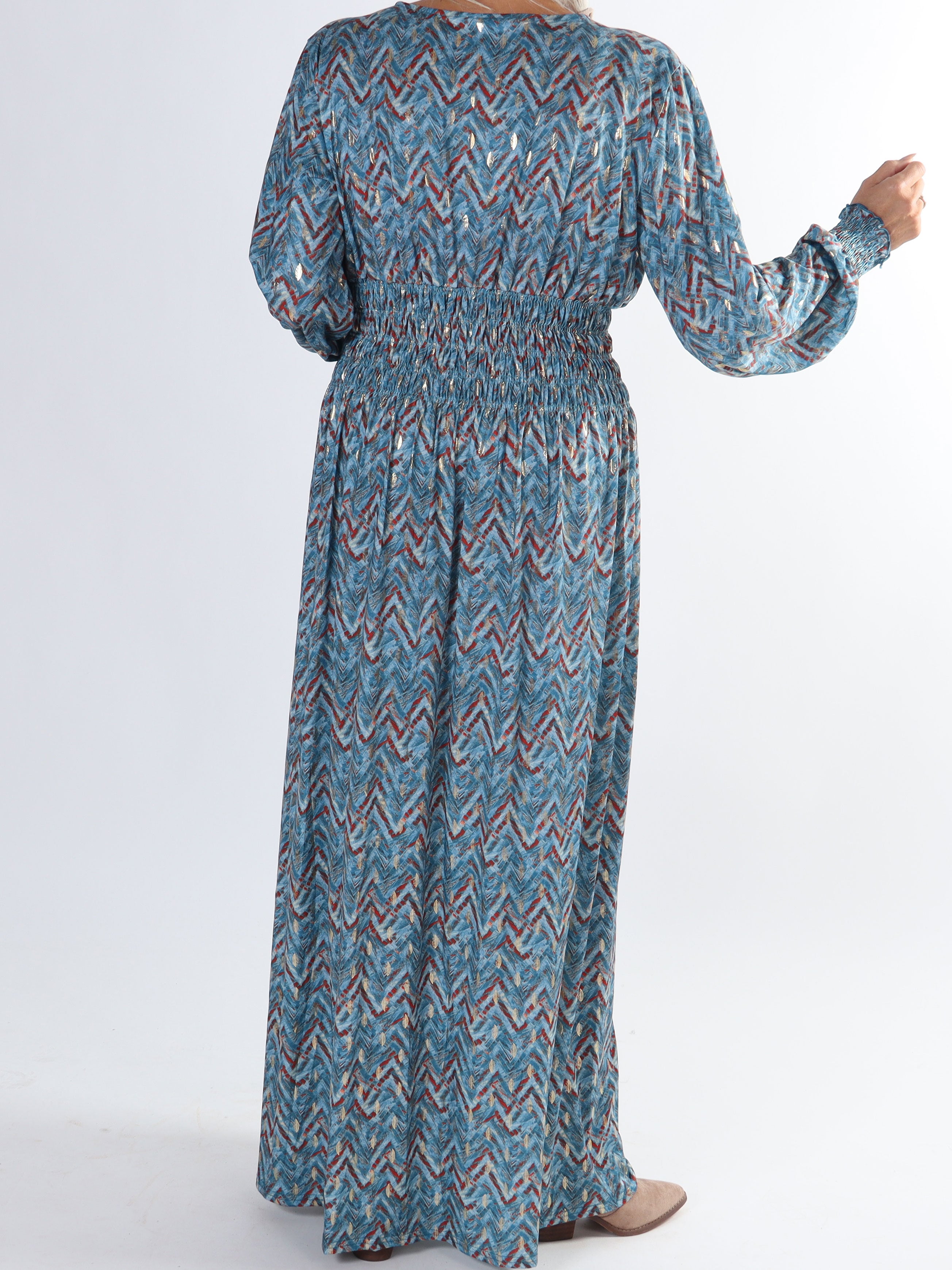 Pams ZigZag L/S - Plus size elastisk kjole i krølfrit stof med lange ærmer