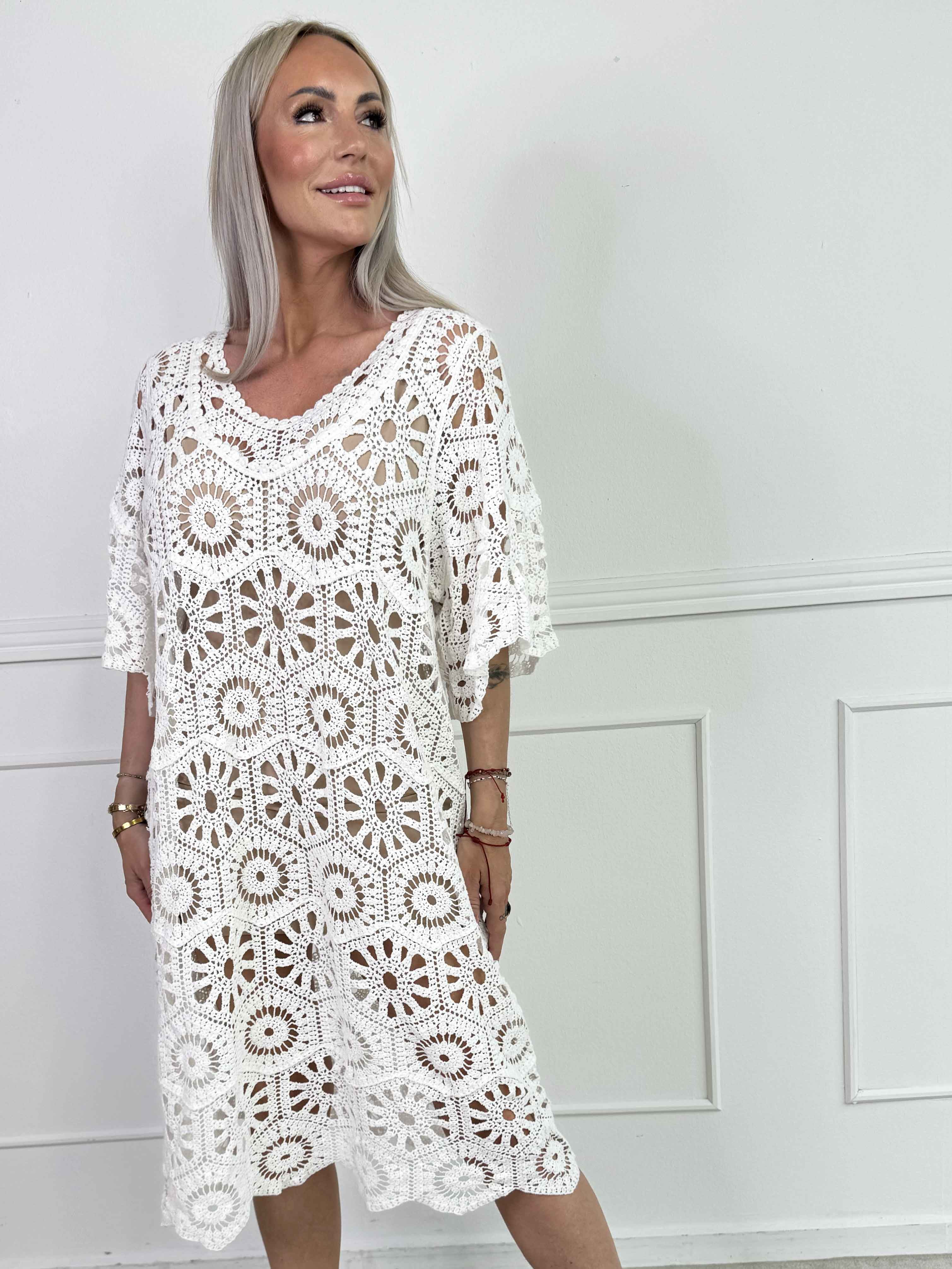 Mabel - Sød hæklet kjole i bomuld