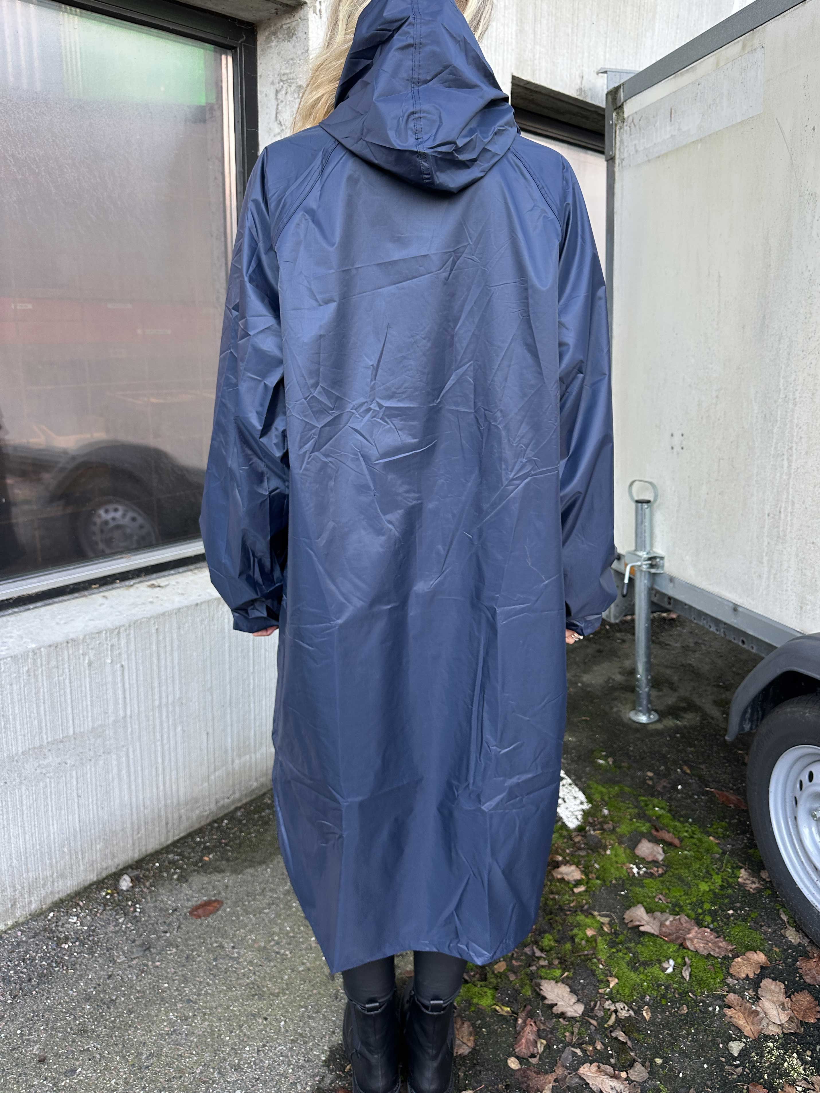 Reina - Regnjakke med hætte