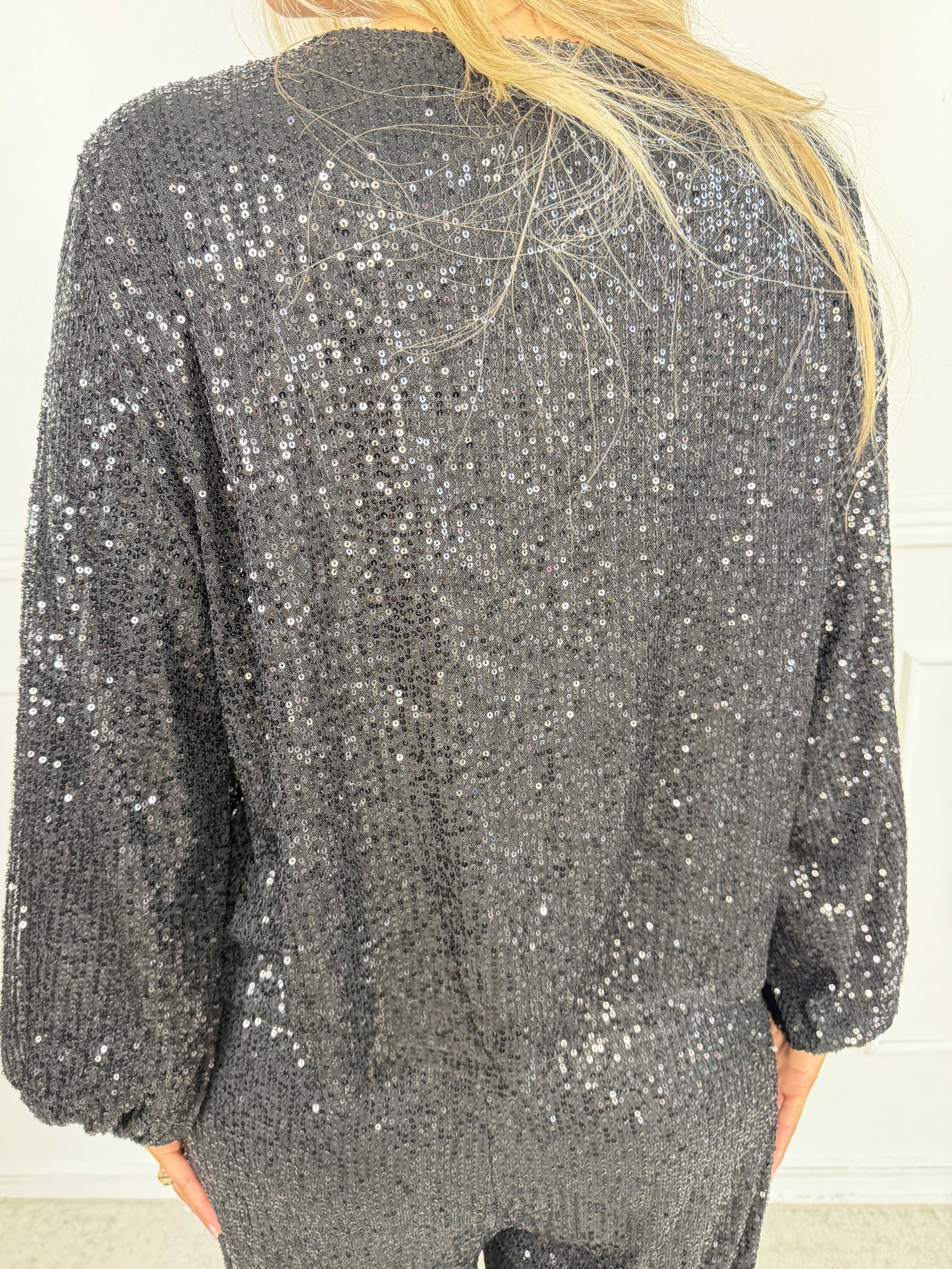 Paige - Plus size pailletcardigan med flotte slåede knapper