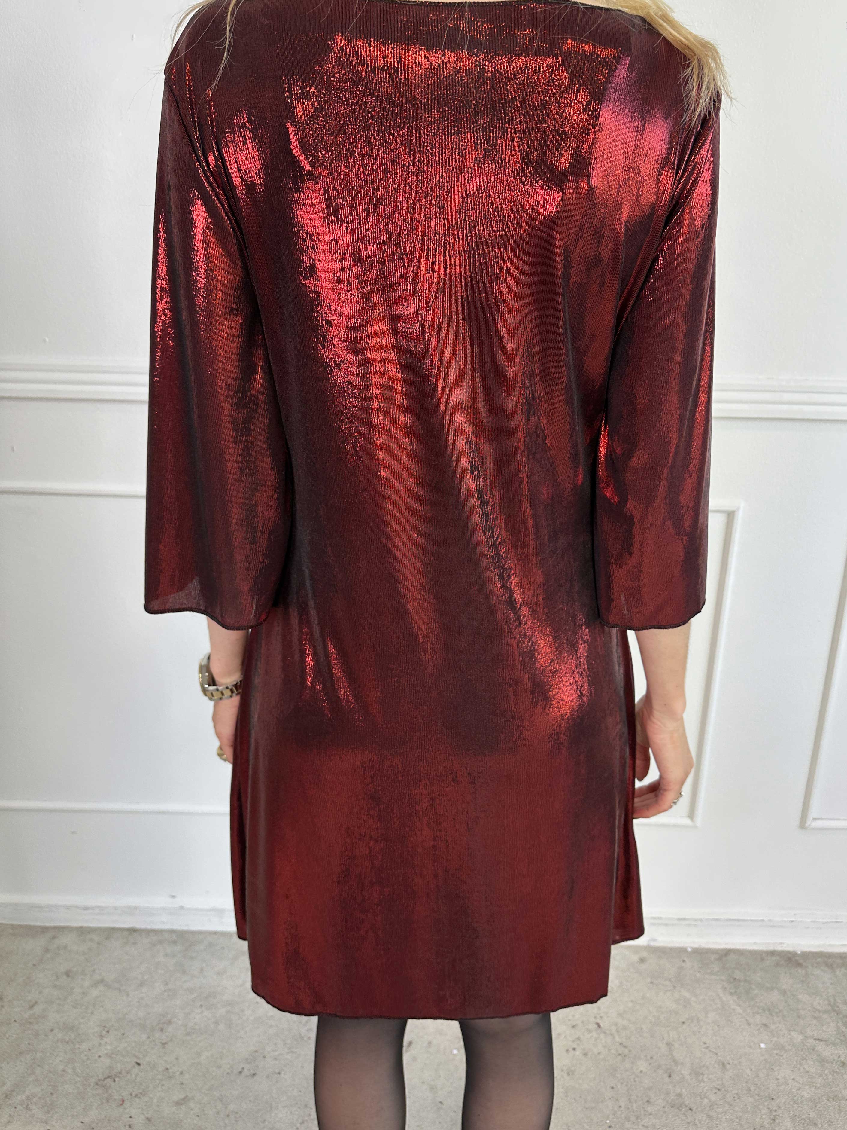 Roxy - Kjole i shiny materiale med elegant knudedetalje