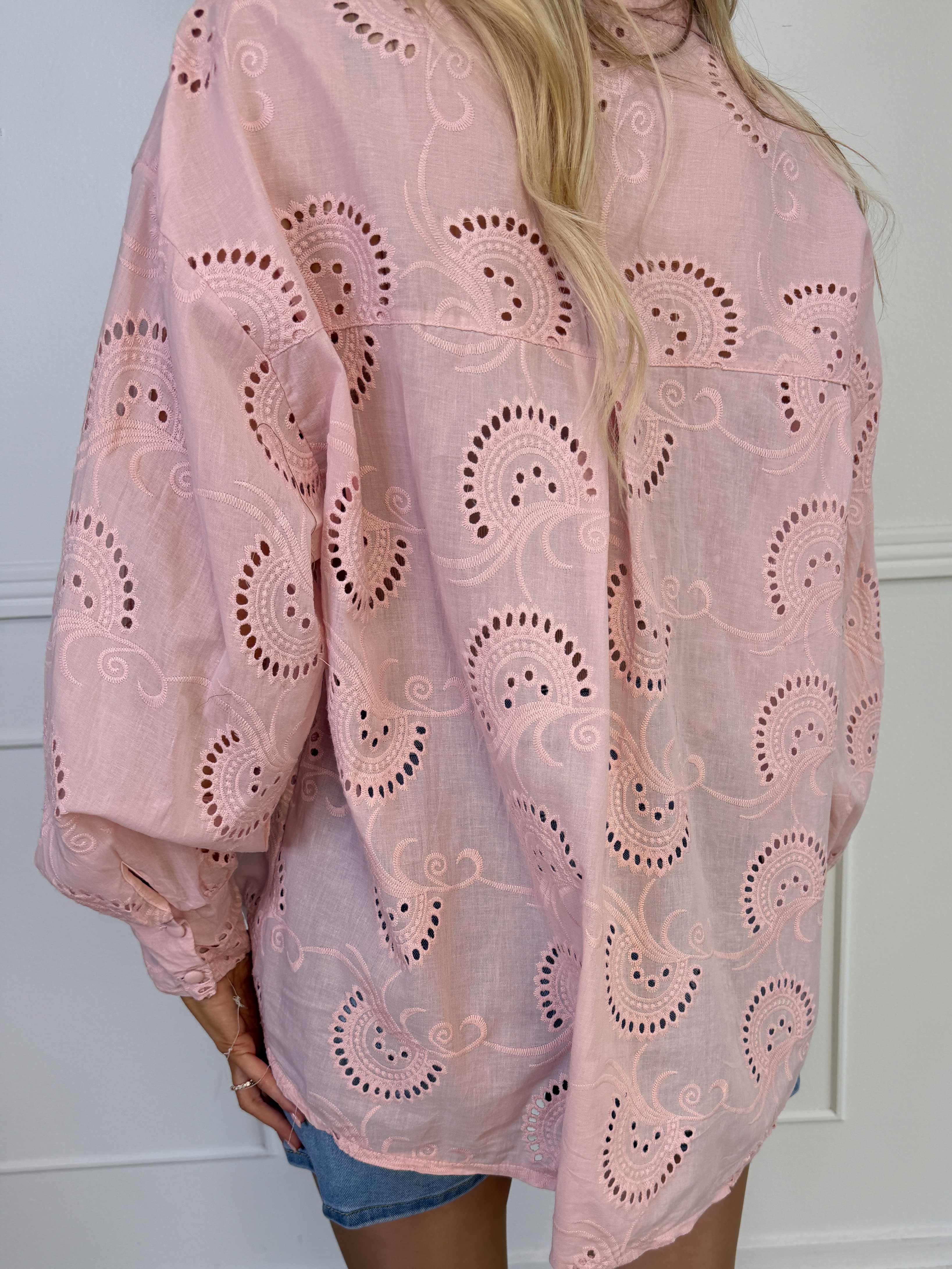 Lona Broderie - Broderie anglaise plus size skjorte i viskose