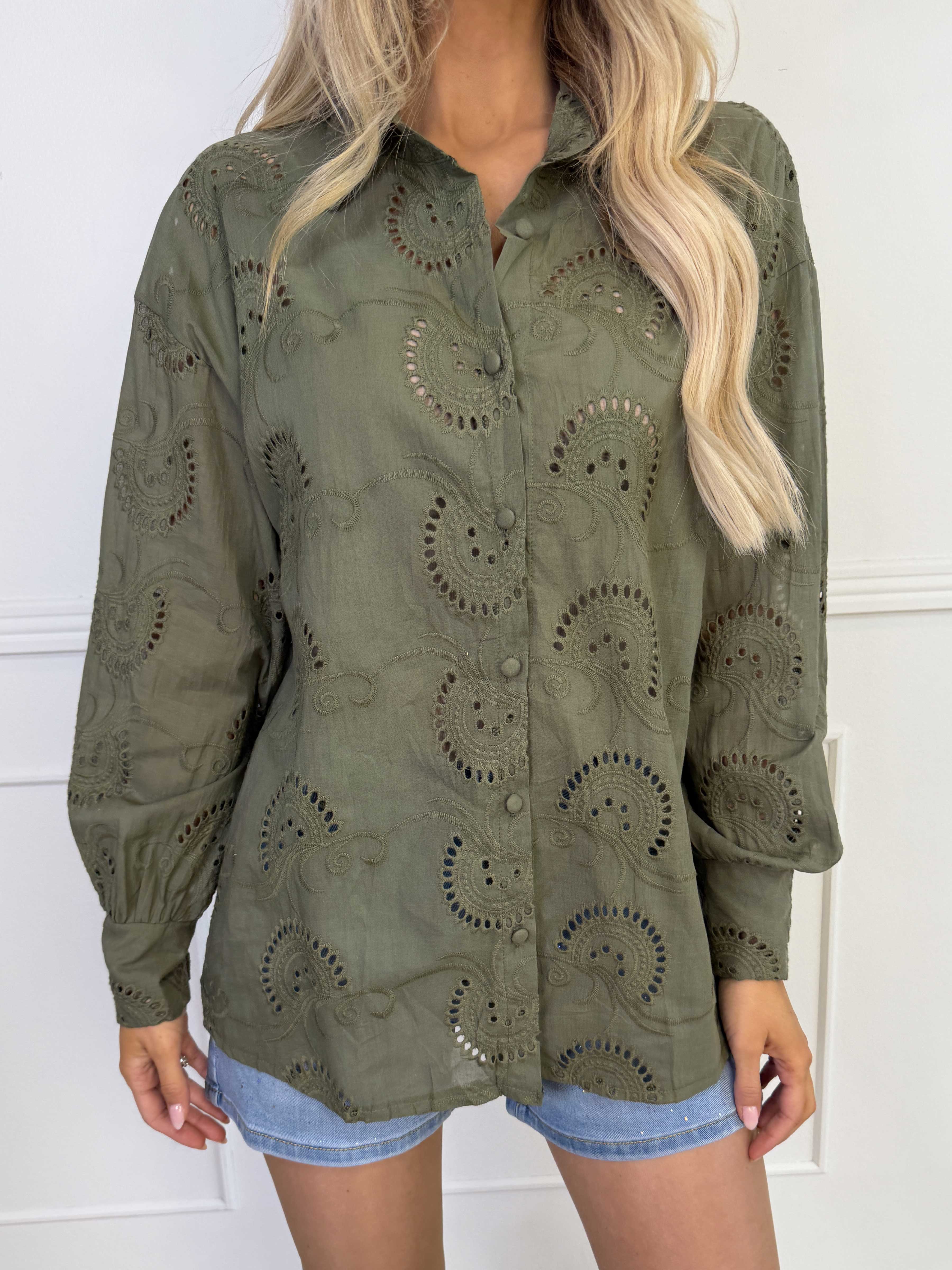 Lona Broderie - Broderie anglaise plus size skjorte i viskose