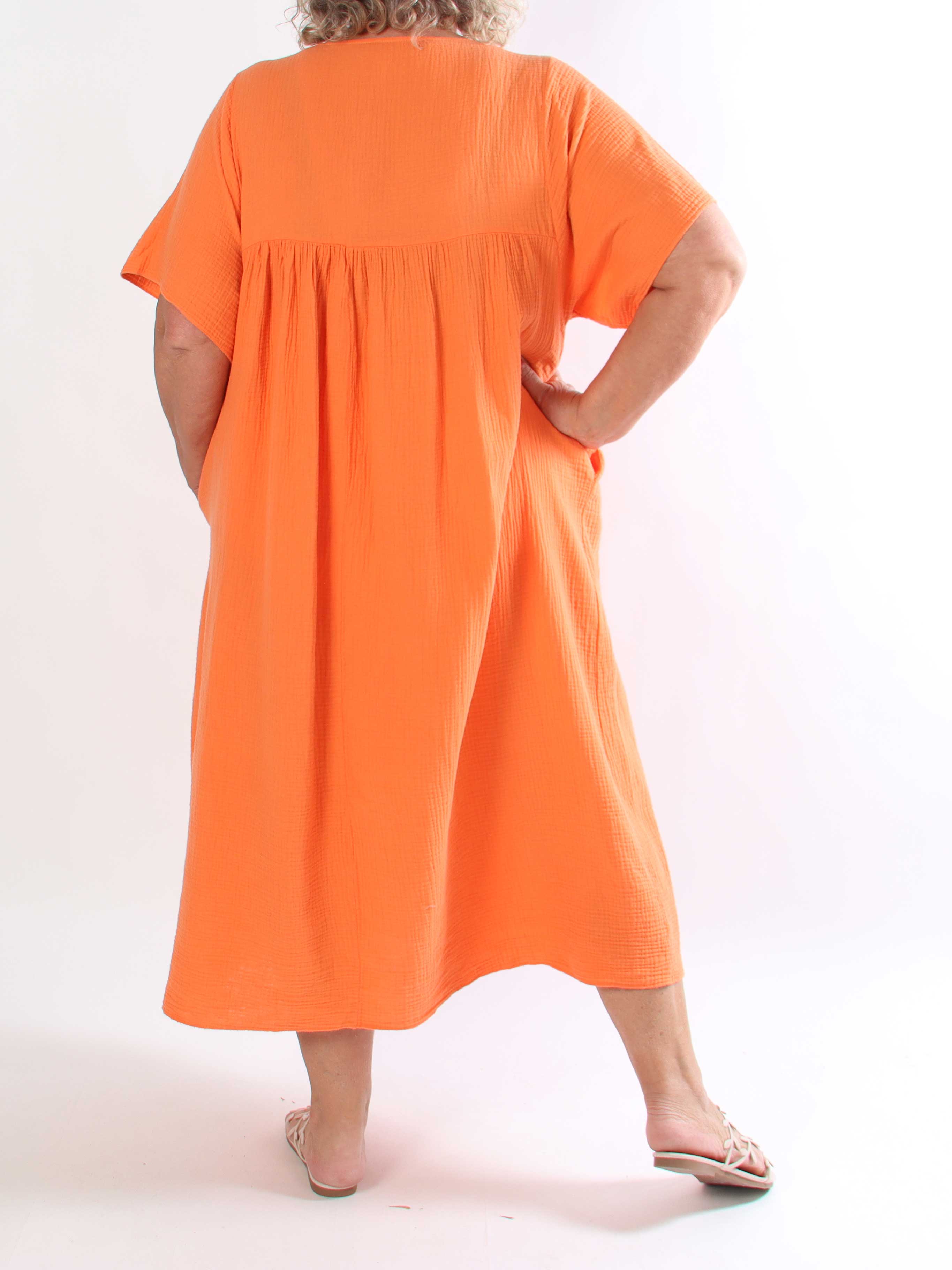 Kanja - Blød lang plus size kjole i bomuldsmusselin