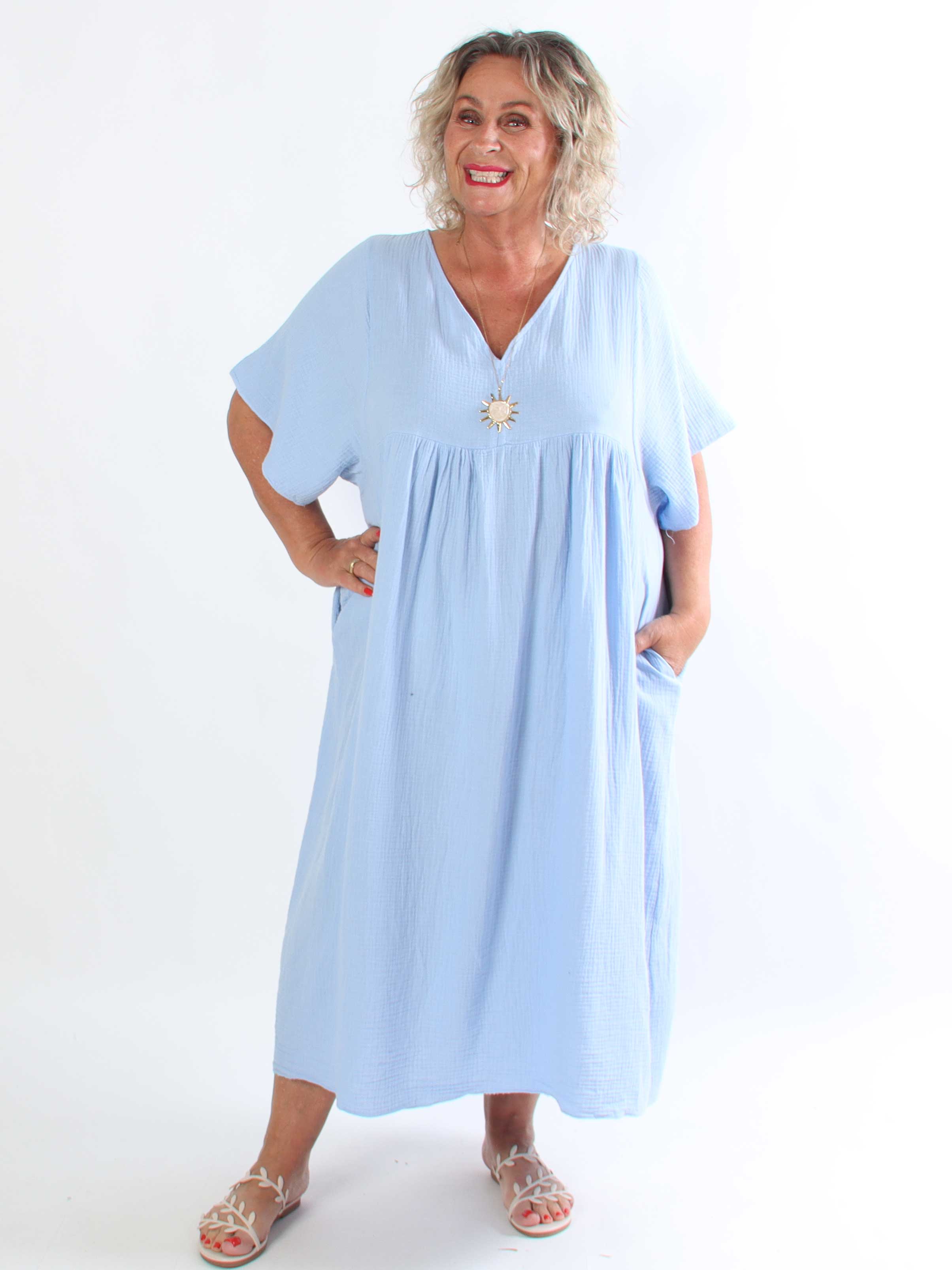 Kanja - Blød lang plus size kjole i bomuldsmusselin