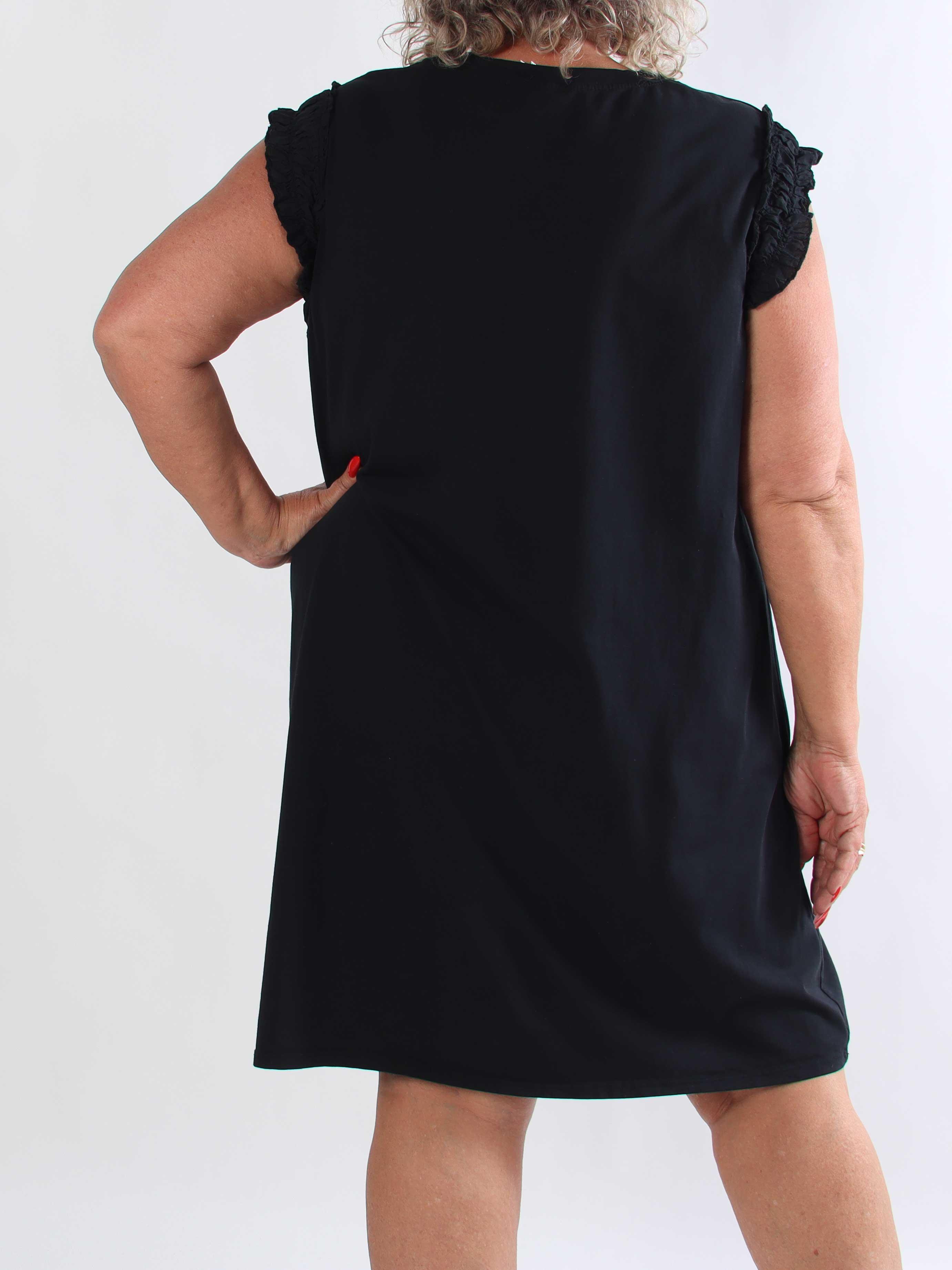 Riley - Plus size t-shirtkjole i blød bomuld med feminine rynkeærmer