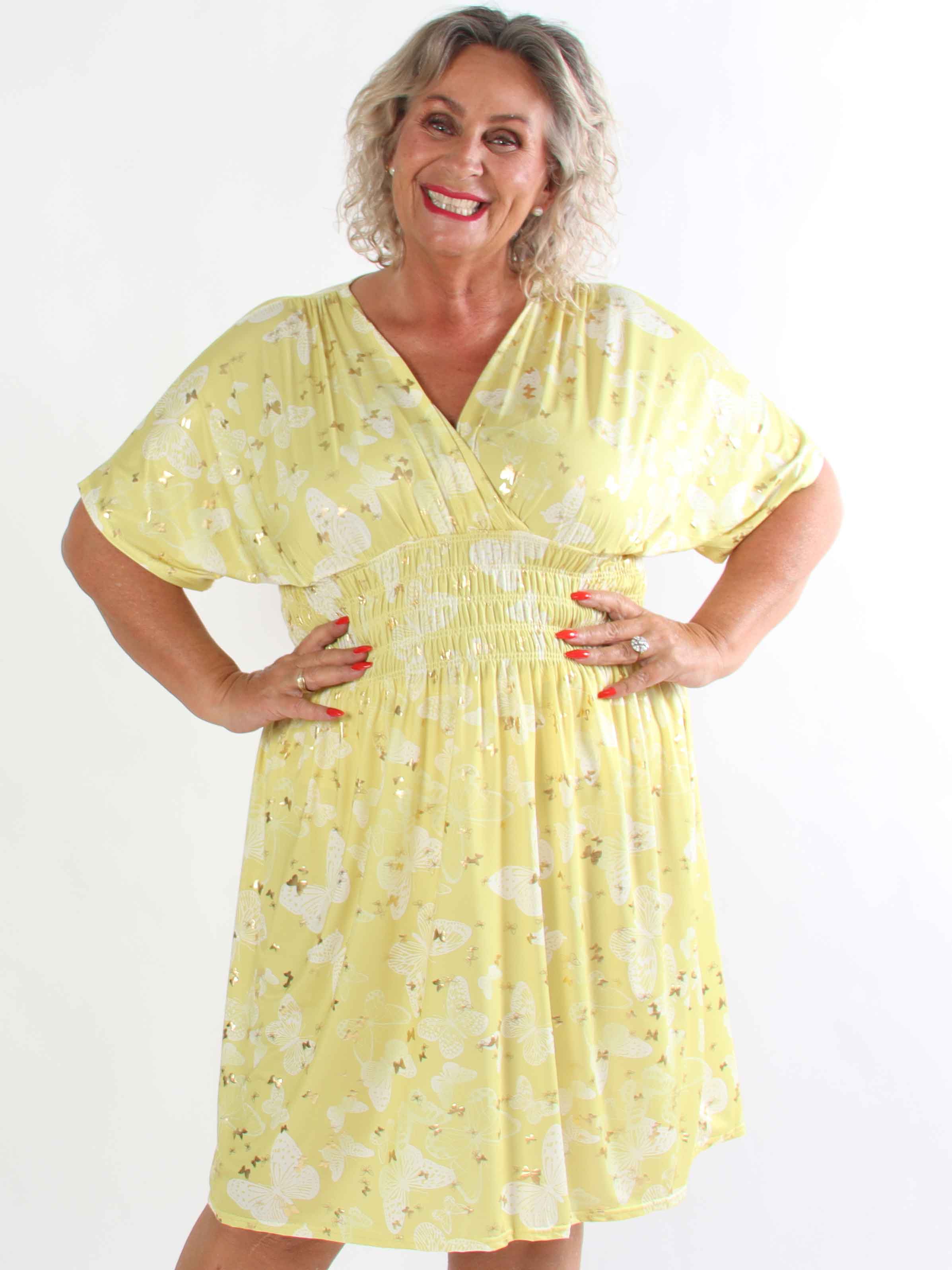 Pams Butterfly Short - Elastisk plus size kjole med sommerfugleprint
