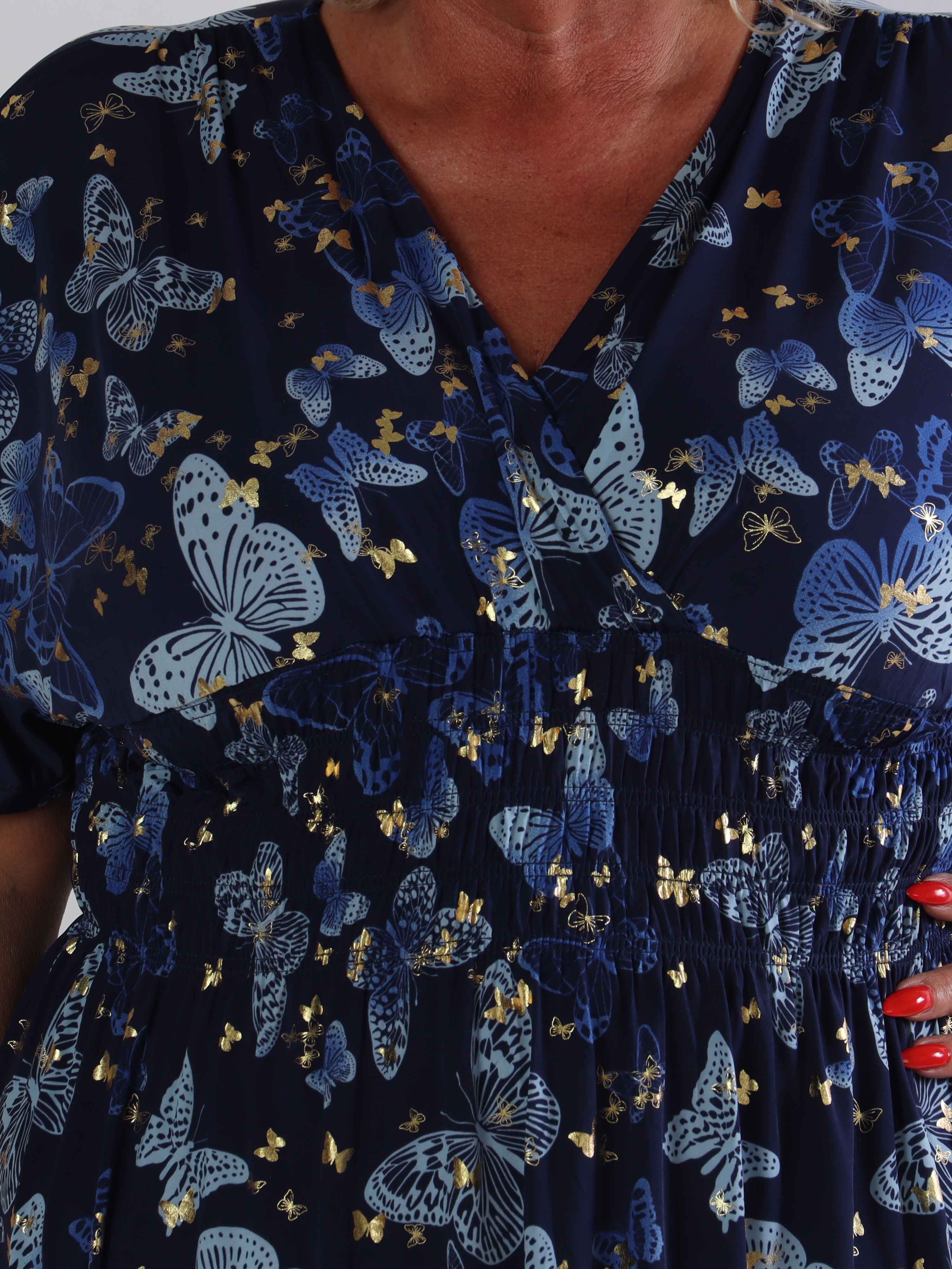 Pams Butterfly Short - Elastisk plus size kjole med sommerfugleprint
