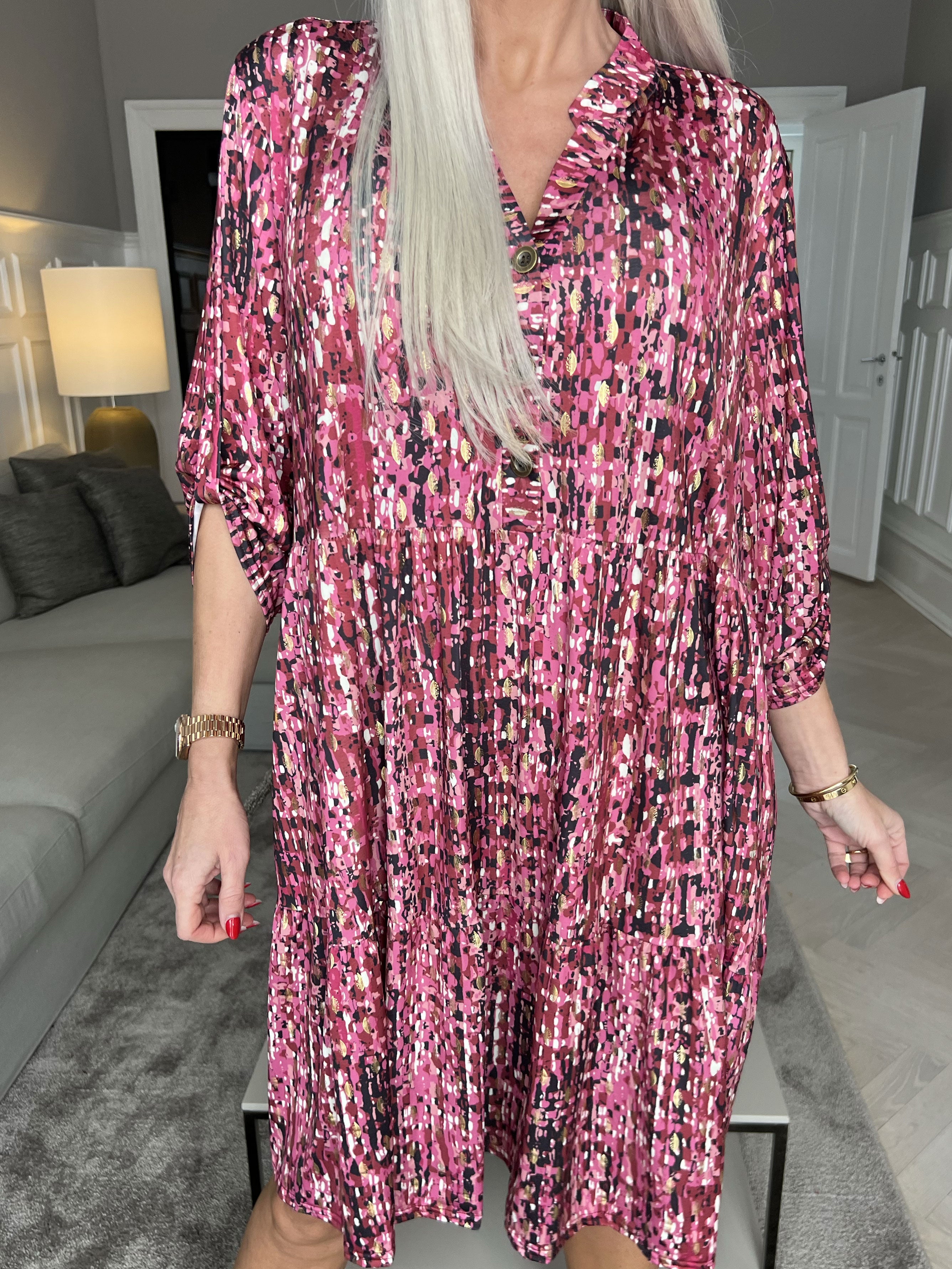 Milano Pattern Midi - Mønstret kjole med lag på lag look