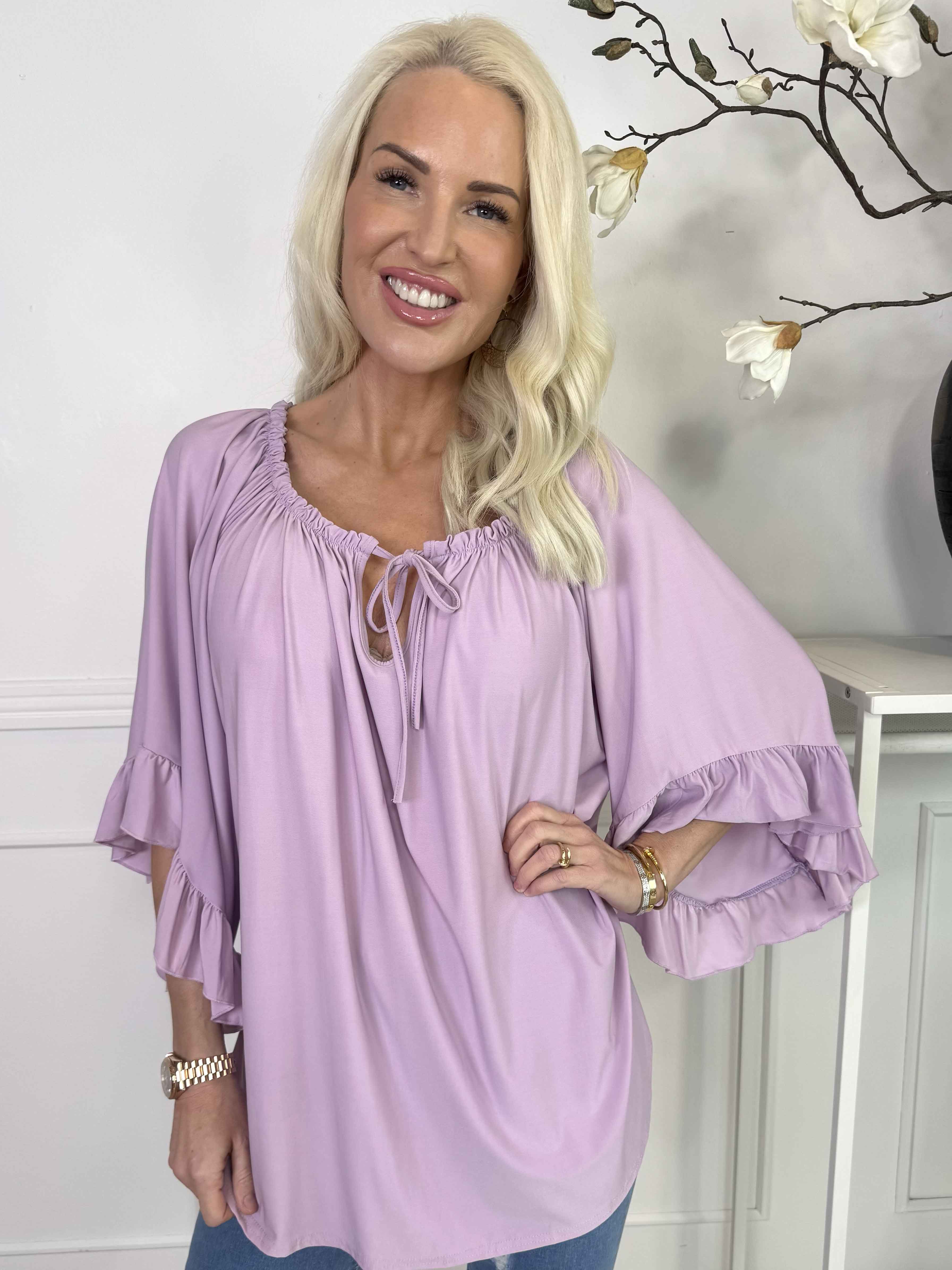 Anneli - Sød elastisk tunika med flæseærmer