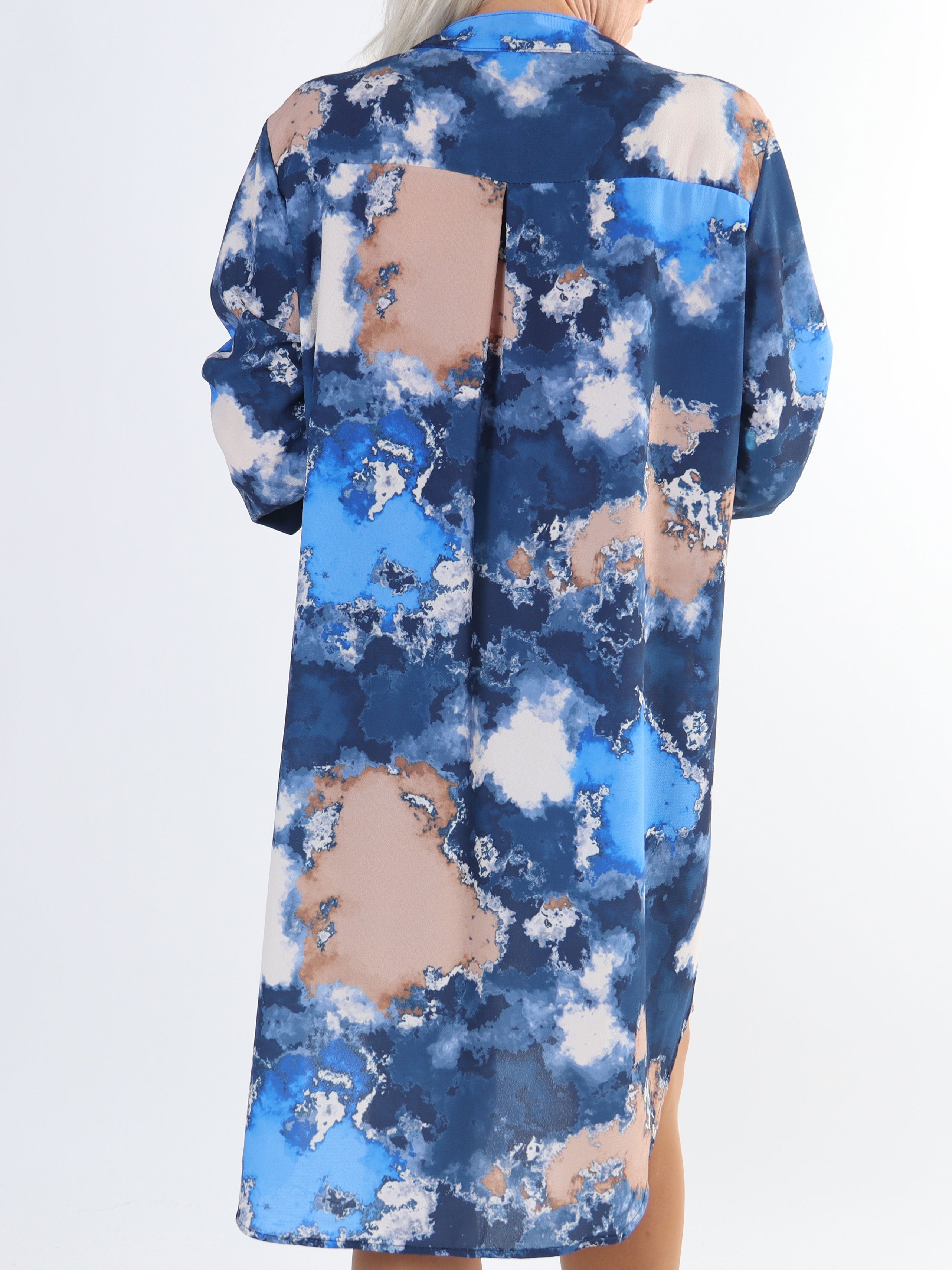 Vanesa Dress Batik - Let og luftig plus size mønstret kjole