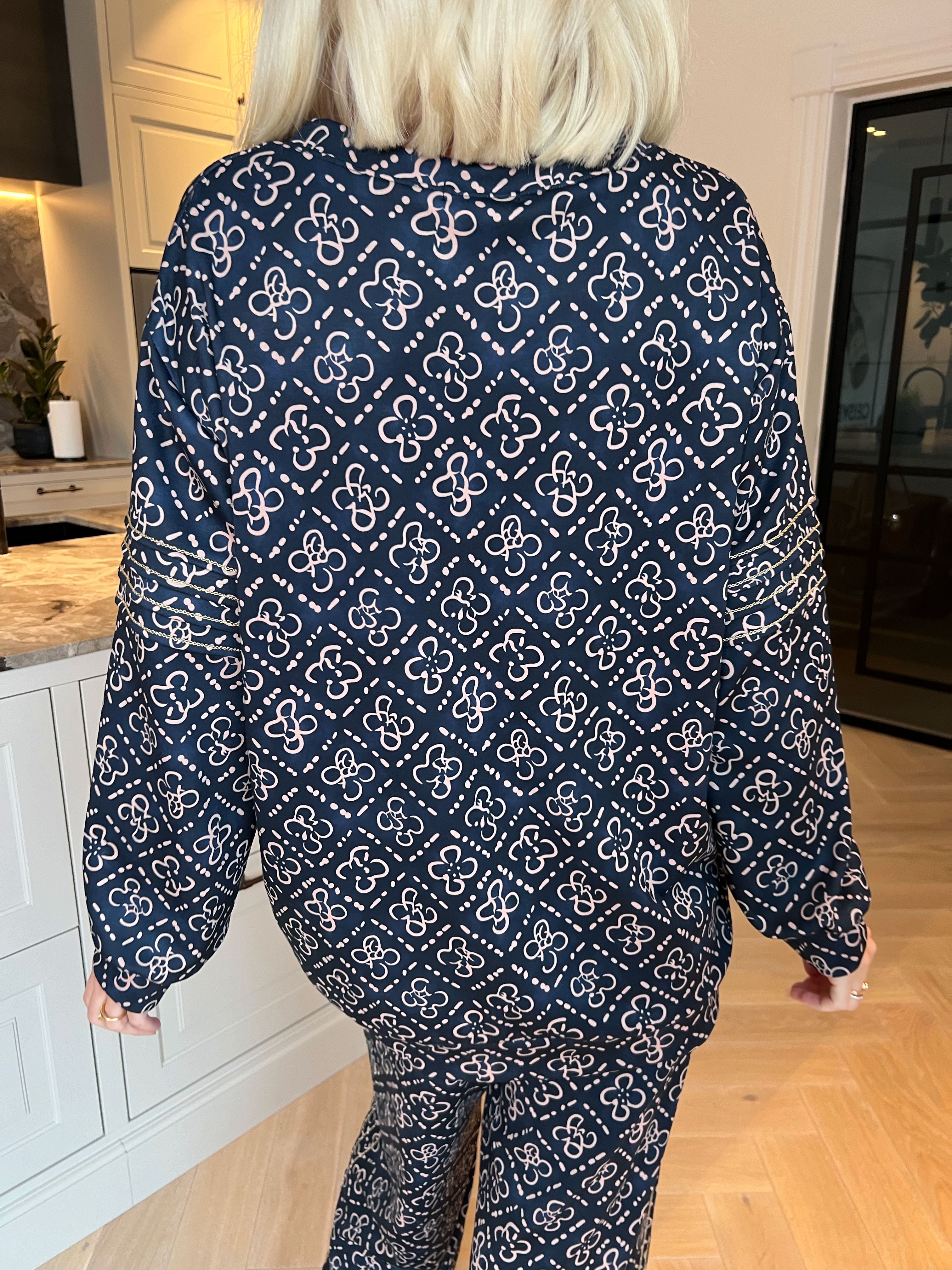 Dream Pattern - Plus size joggingsæt i viskose med trendy print, gulddetaljer og ribkanter