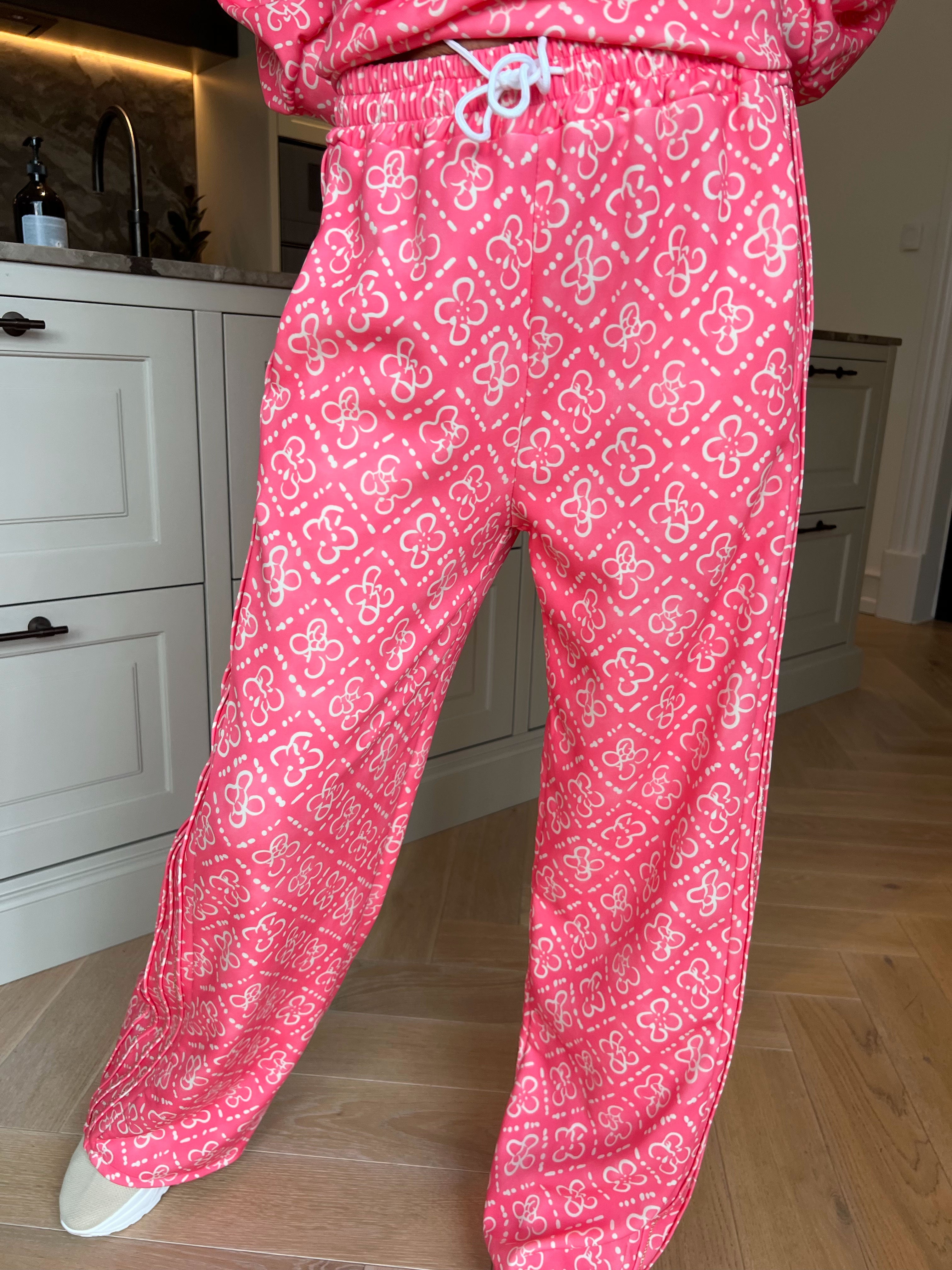 Dream Pattern - Plus size joggingsæt i viskose med trendy print, gulddetaljer og ribkanter
