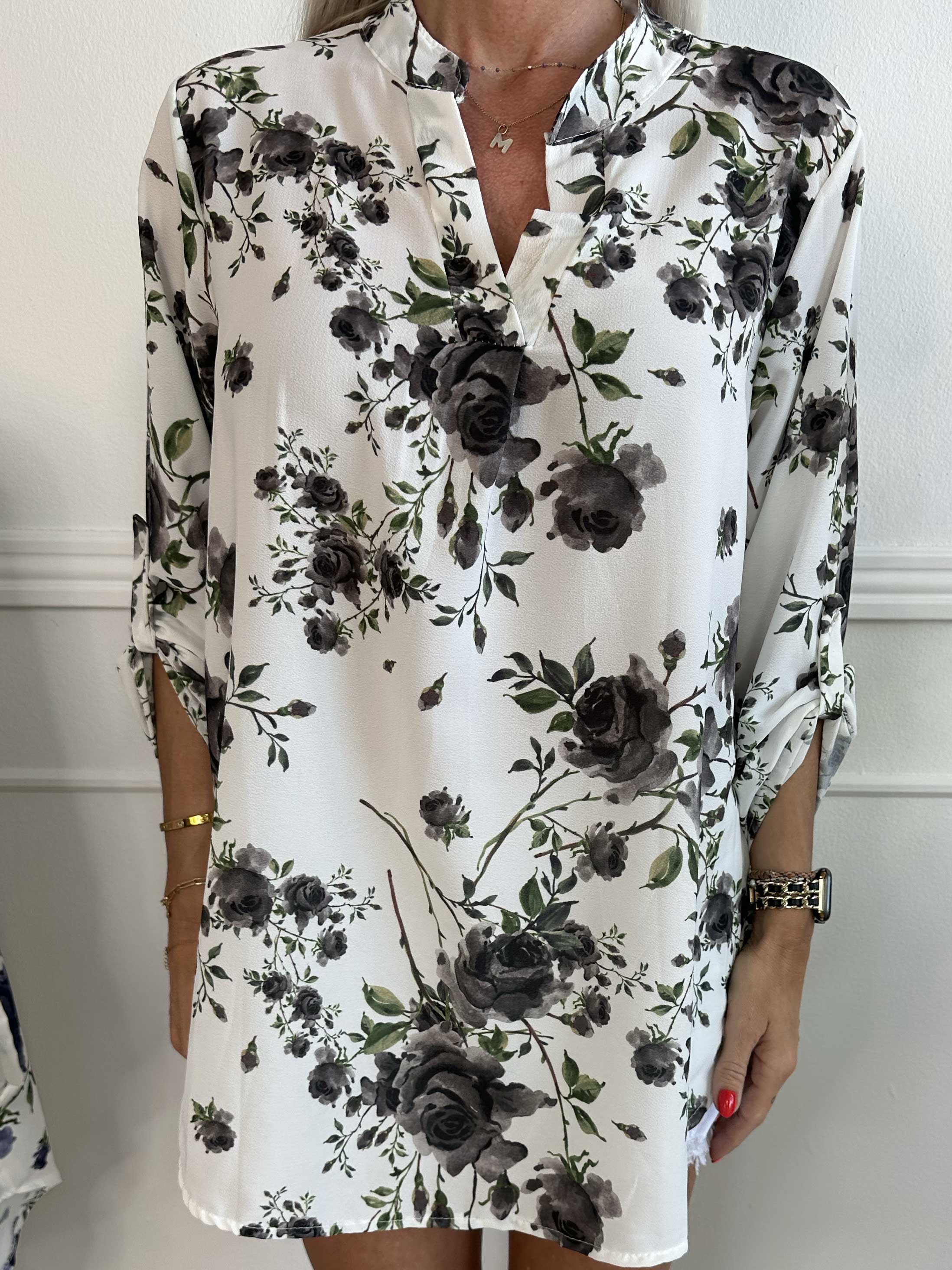 Vanesa Rose - Let og luftig tunika med blomsterprint