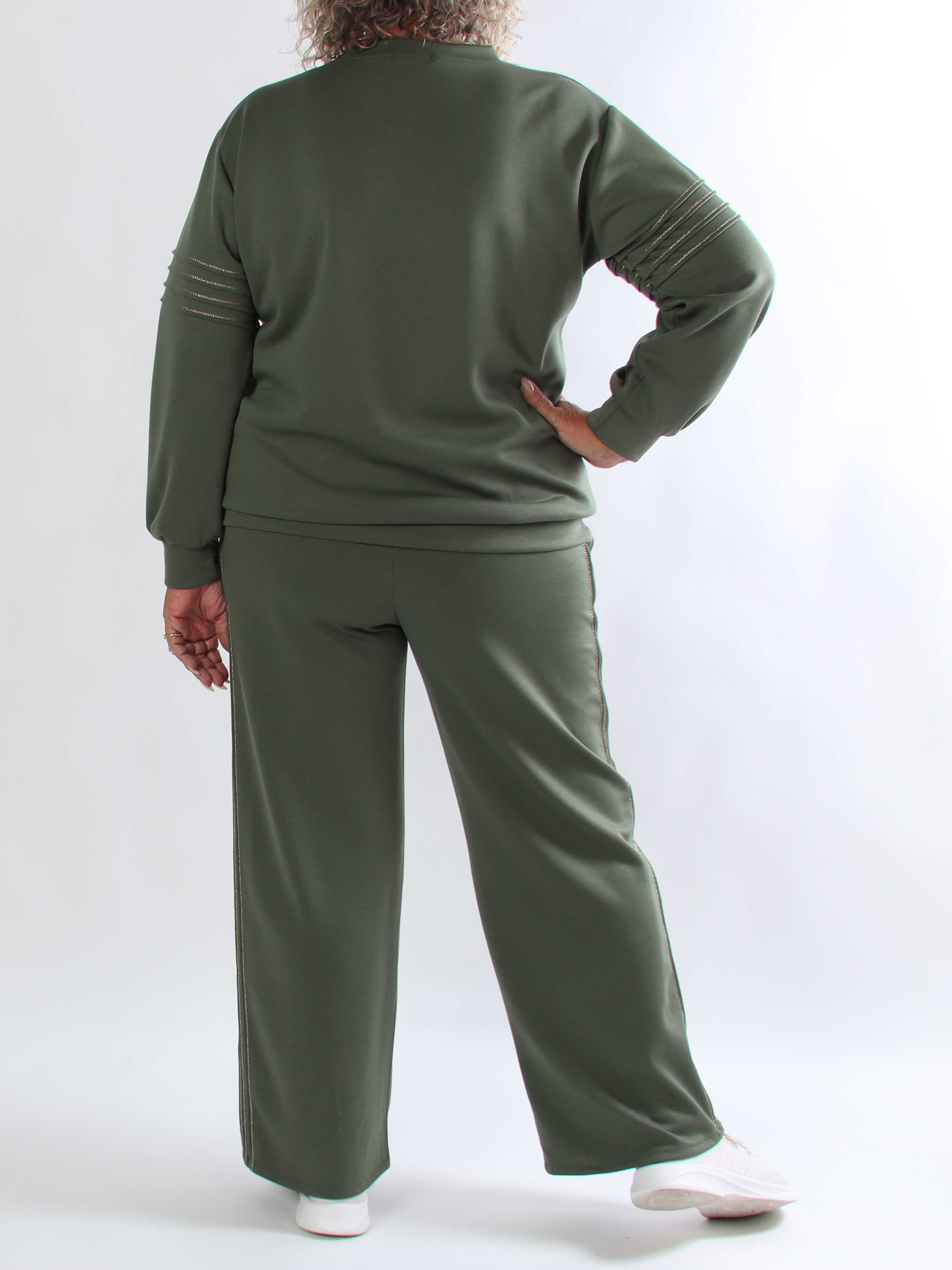 Dream - Blødeste plus size joggingsæt i viskose med elegante gulddetaljer