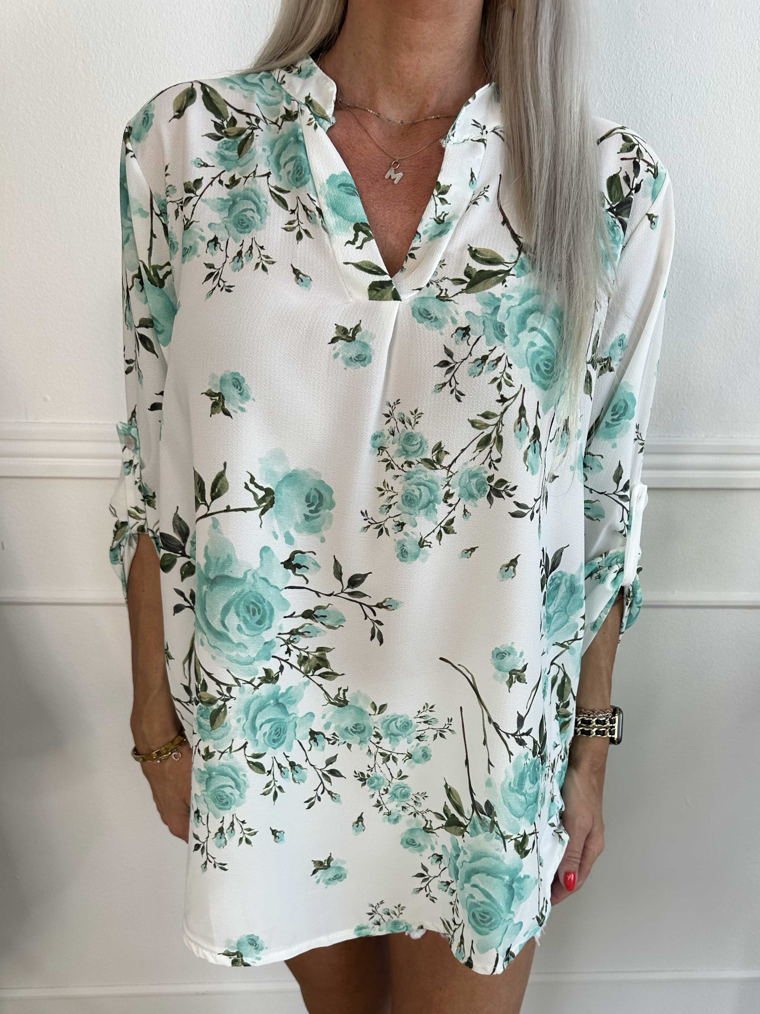 Vanesa Rose - Let og luftig tunika med blomsterprint