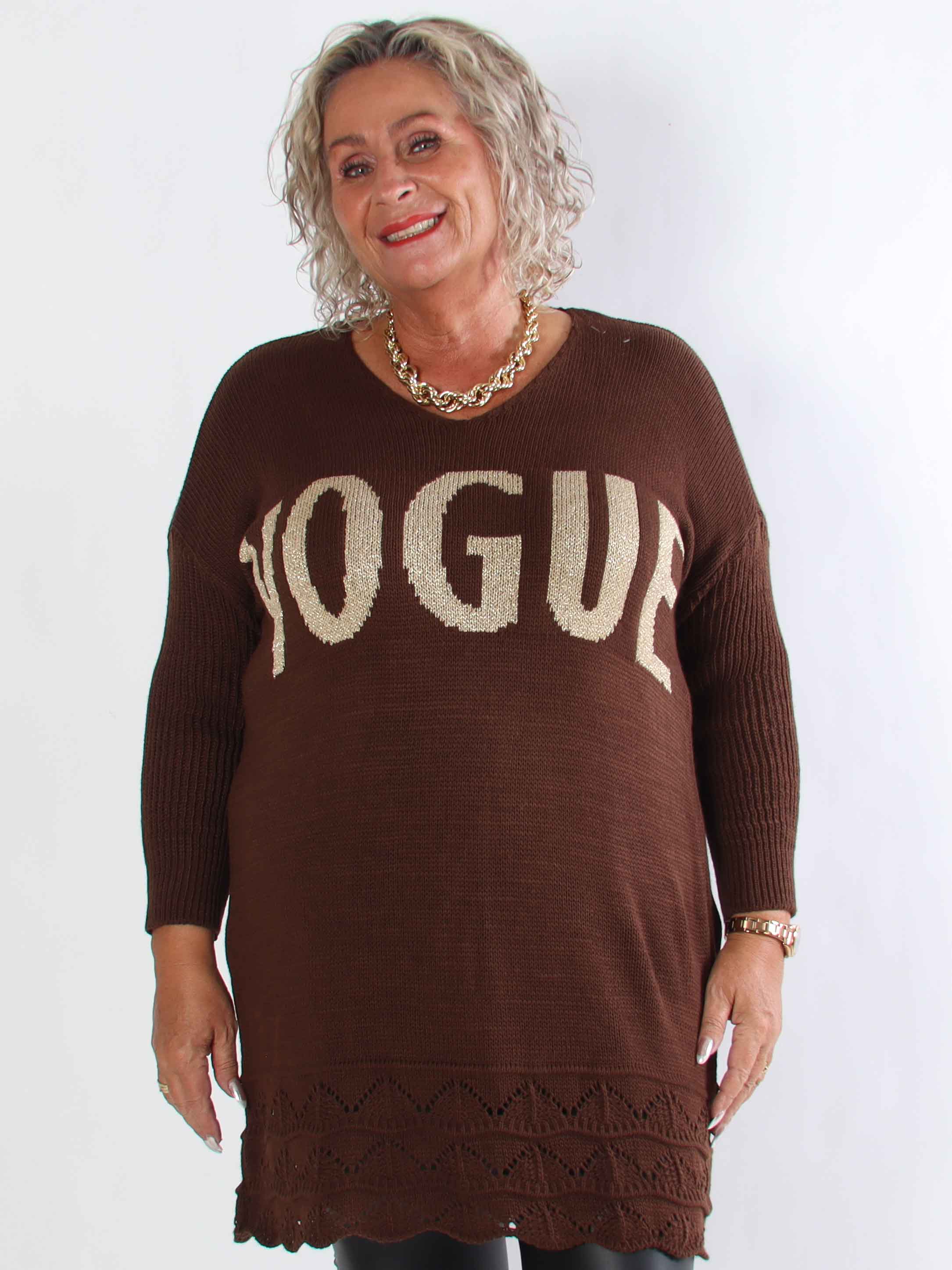Rebeca Gold - Plus size strikbluse med VOGUE og mønster forneden