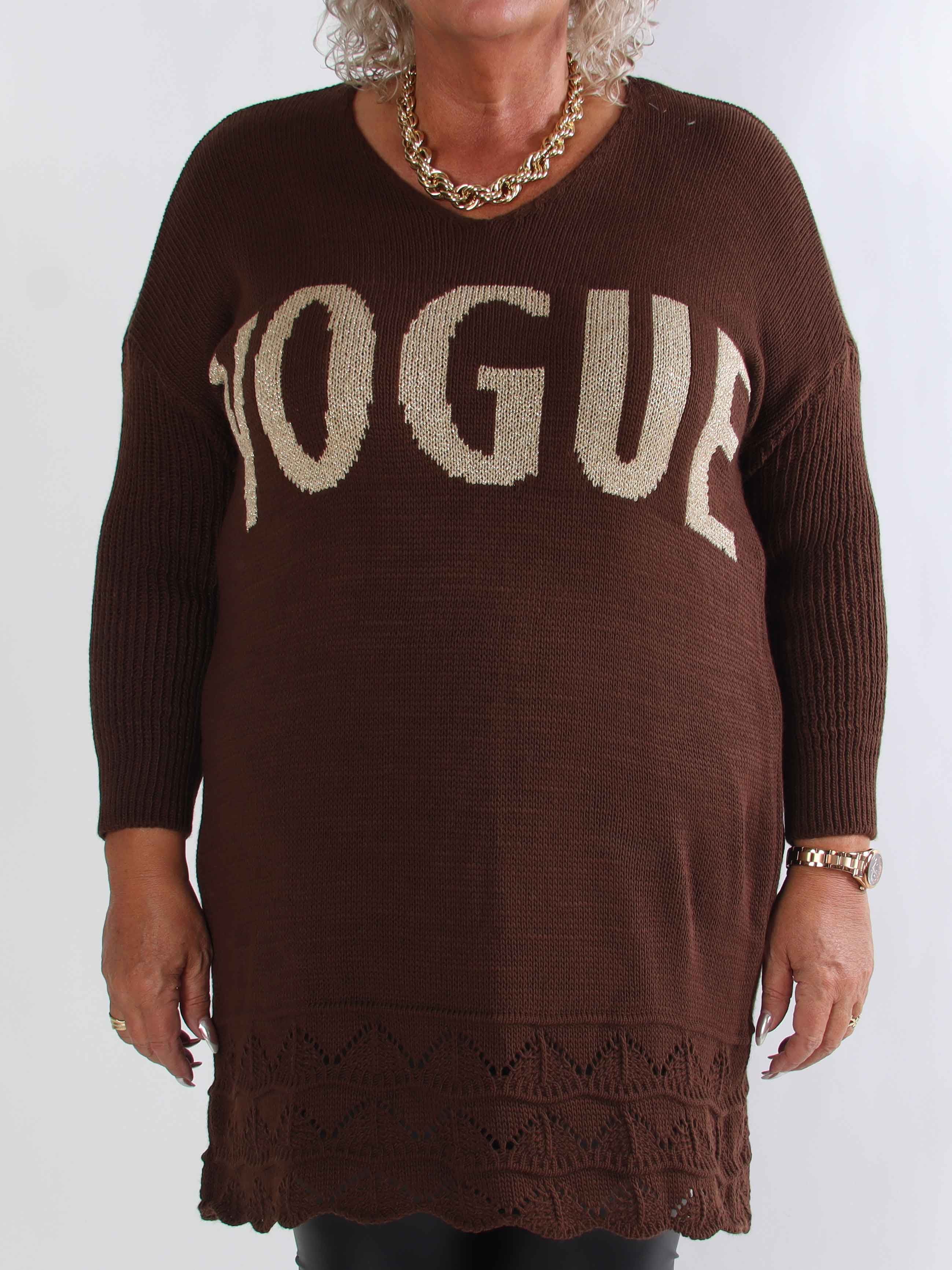 Rebeca Gold - Plus size strikbluse med VOGUE og mønster forneden