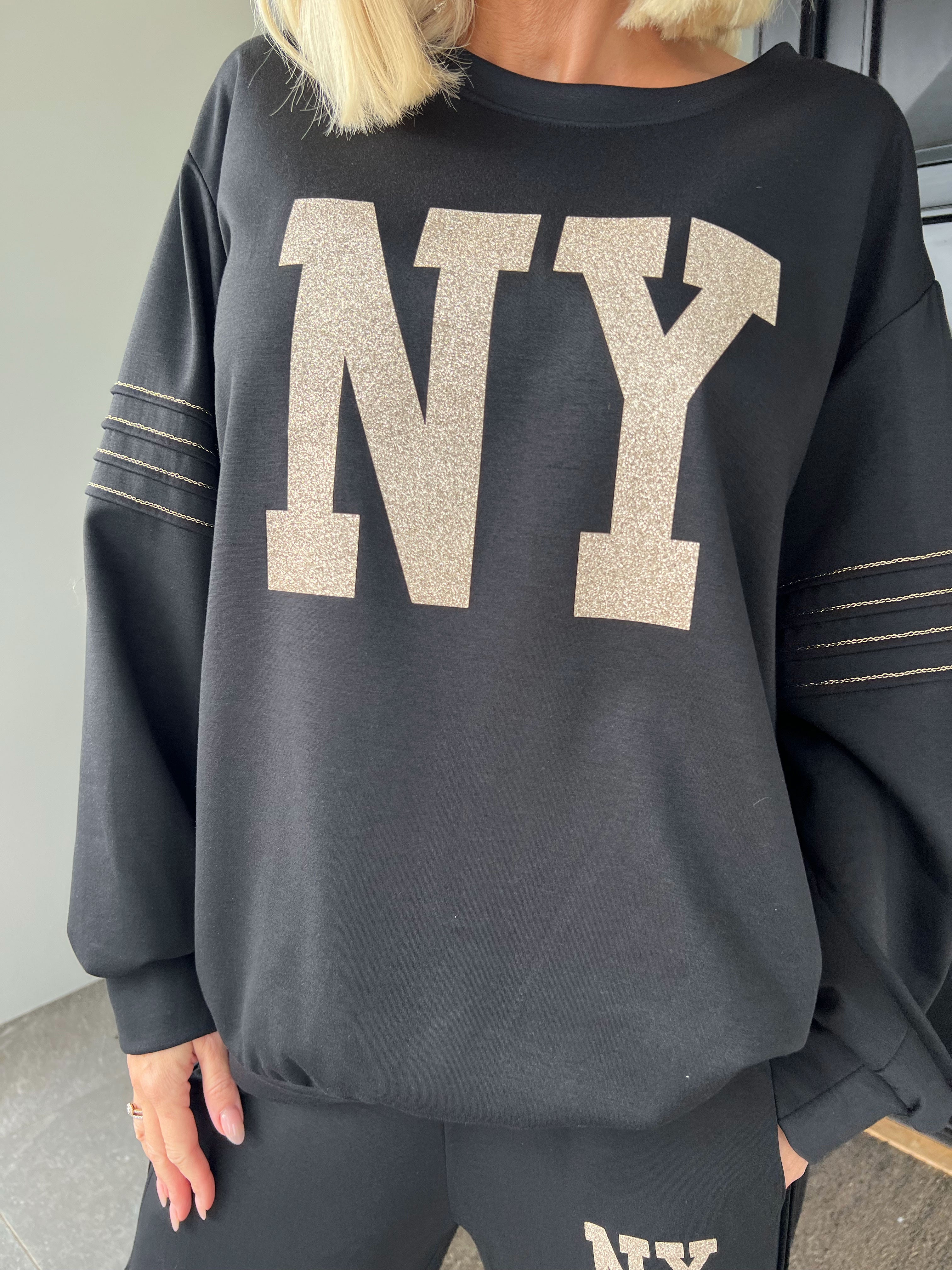 Dream NY - Plus size joggingsæt i viskose med glitrende NEW YORK-tekst på maven