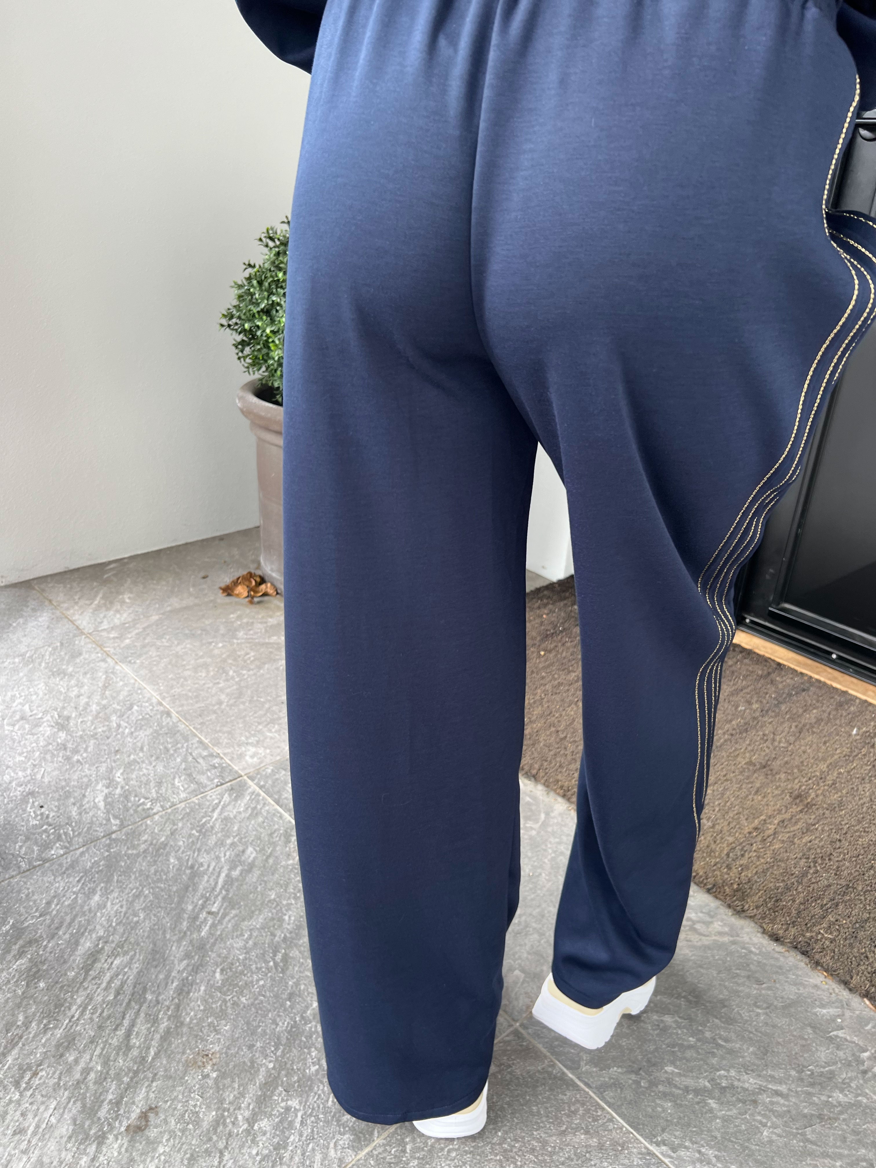Dream NY - Plus size joggingsæt i viskose med glitrende NEW YORK-tekst på maven