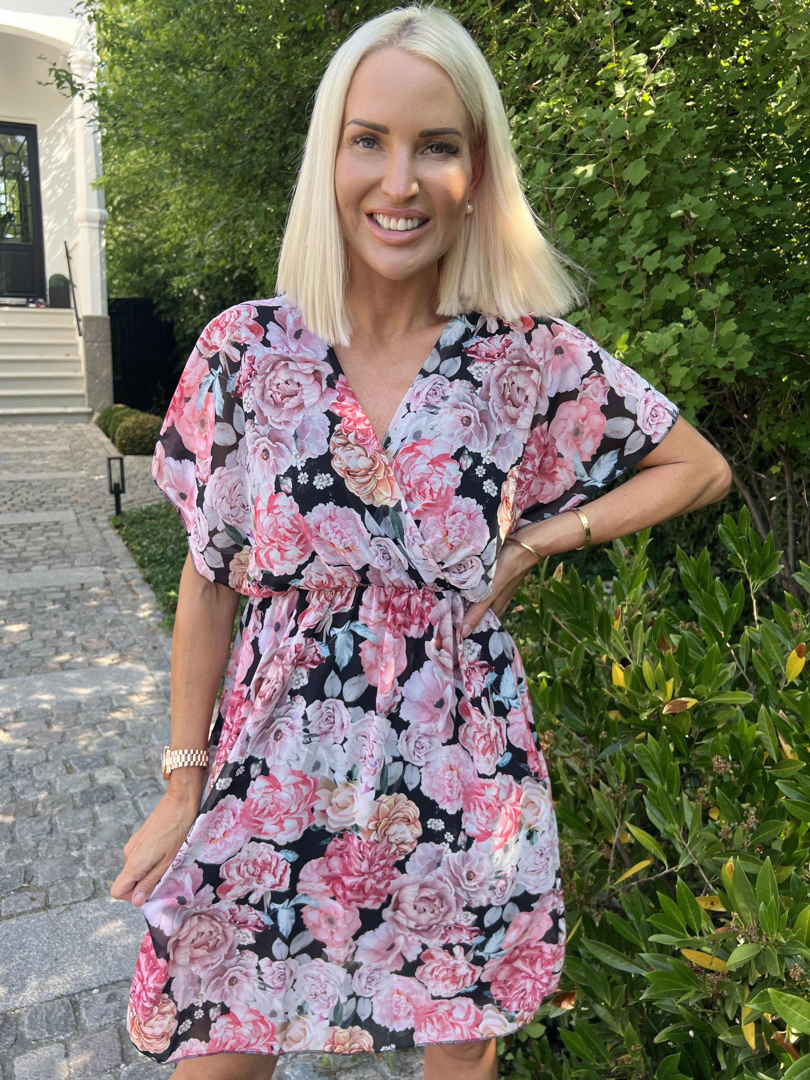 Ibis - Sød sommerkjole i blomsterprint