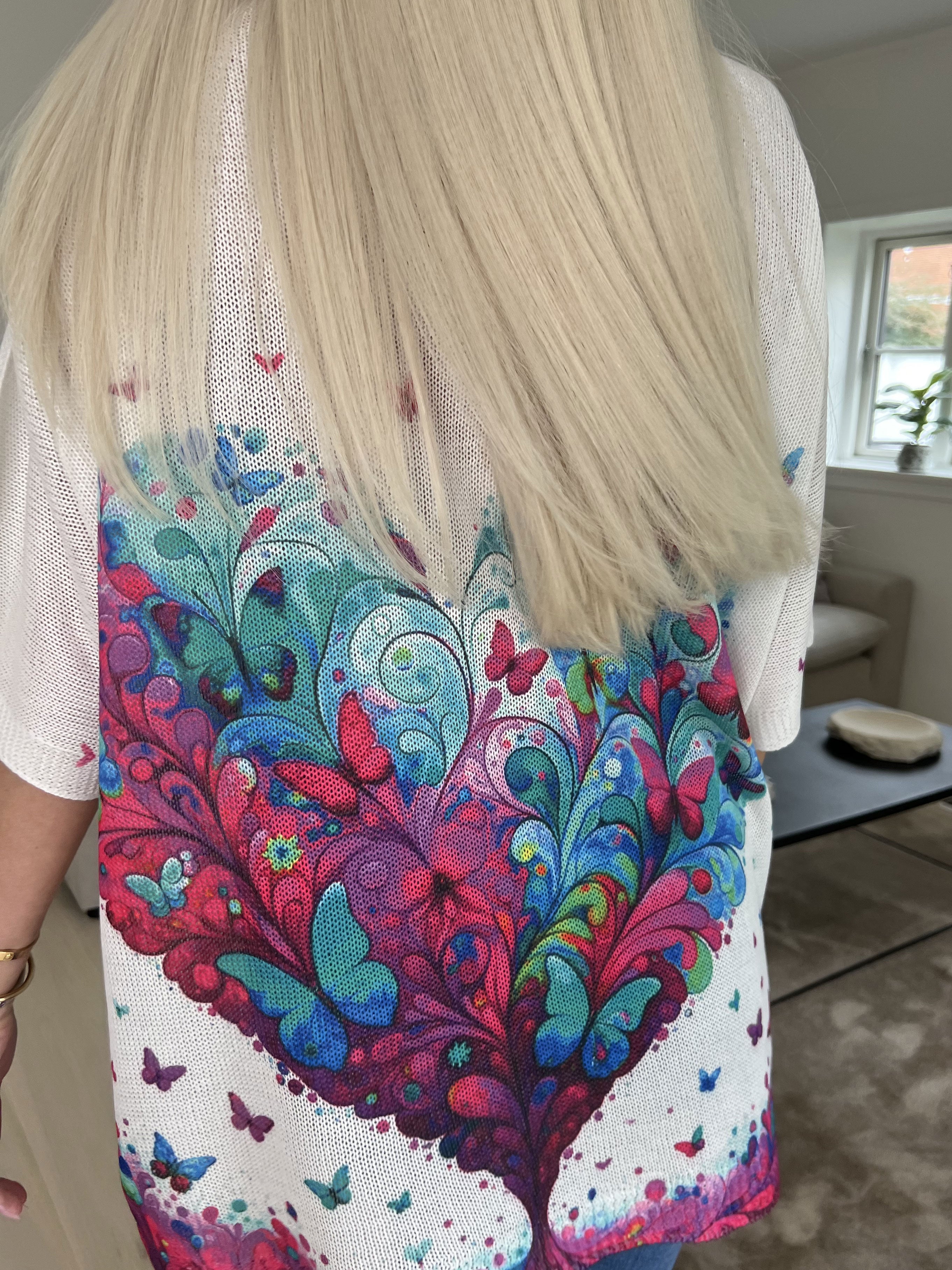 Inaya - Strikket bluse med sommerfugleprint