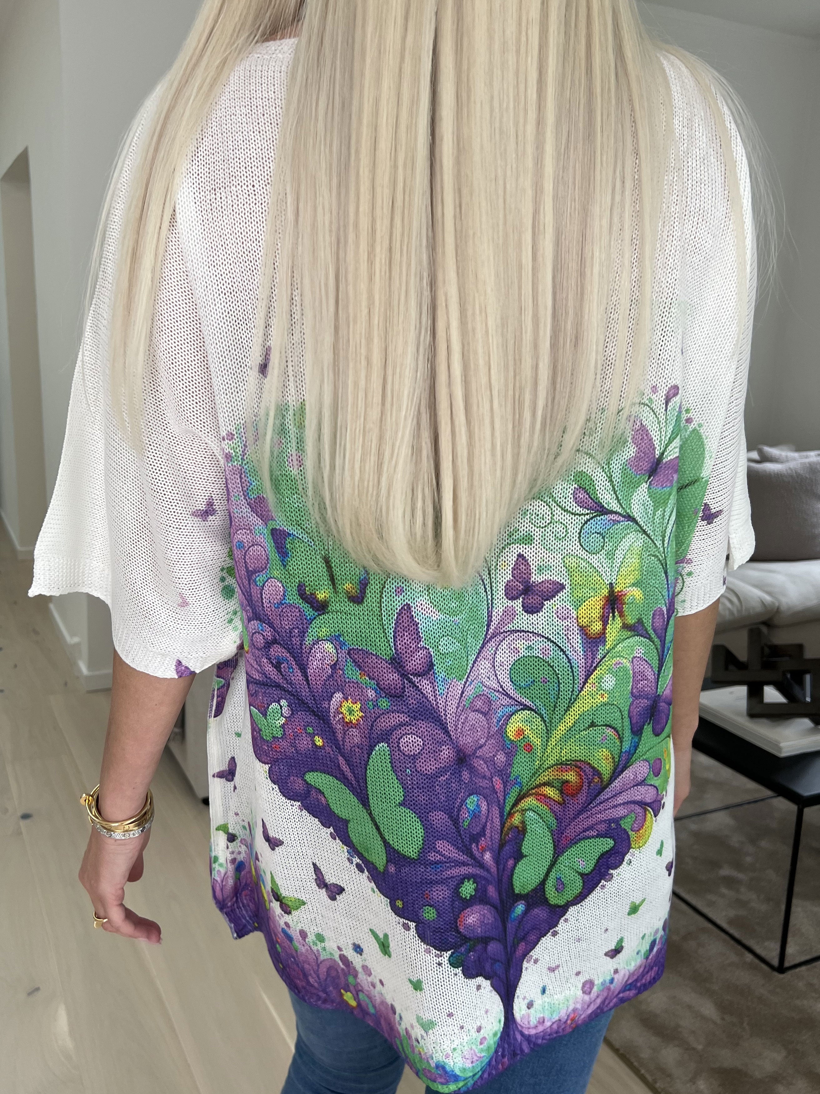 Inaya - Strikket bluse med sommerfugleprint