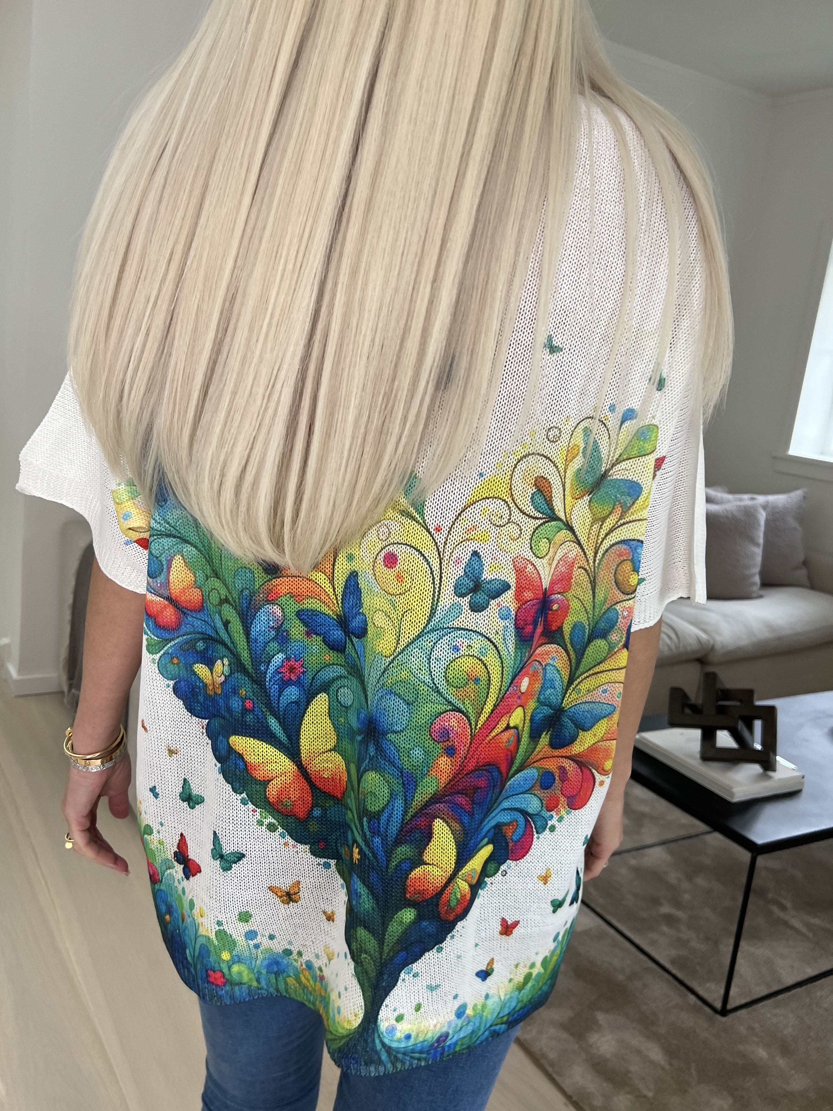 Inaya - Strikket bluse med sommerfugleprint