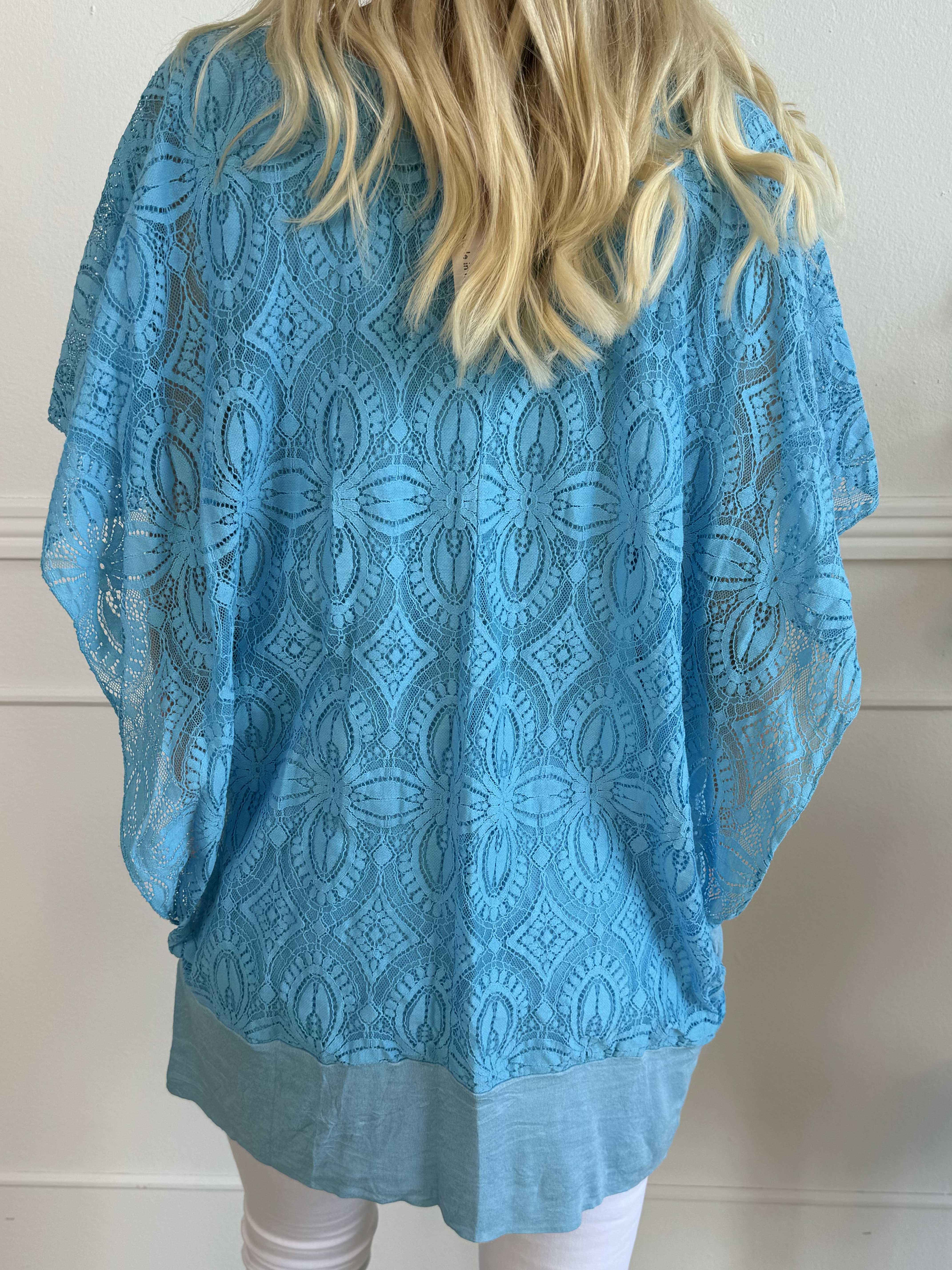 Indiana - Sød blondetunika i bomuld