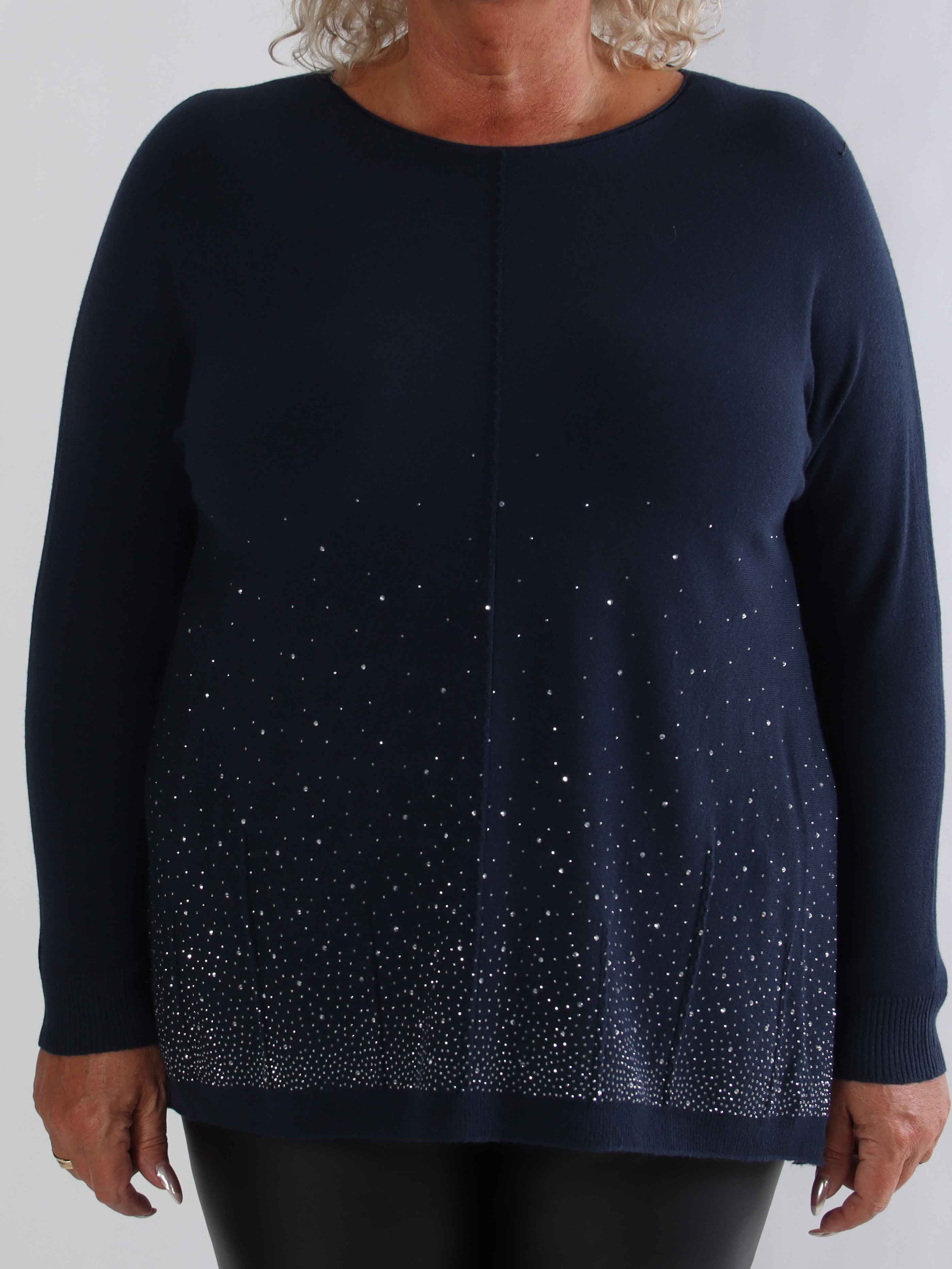 Inga - Meget blød plus size strikbluse pyntet med similisten