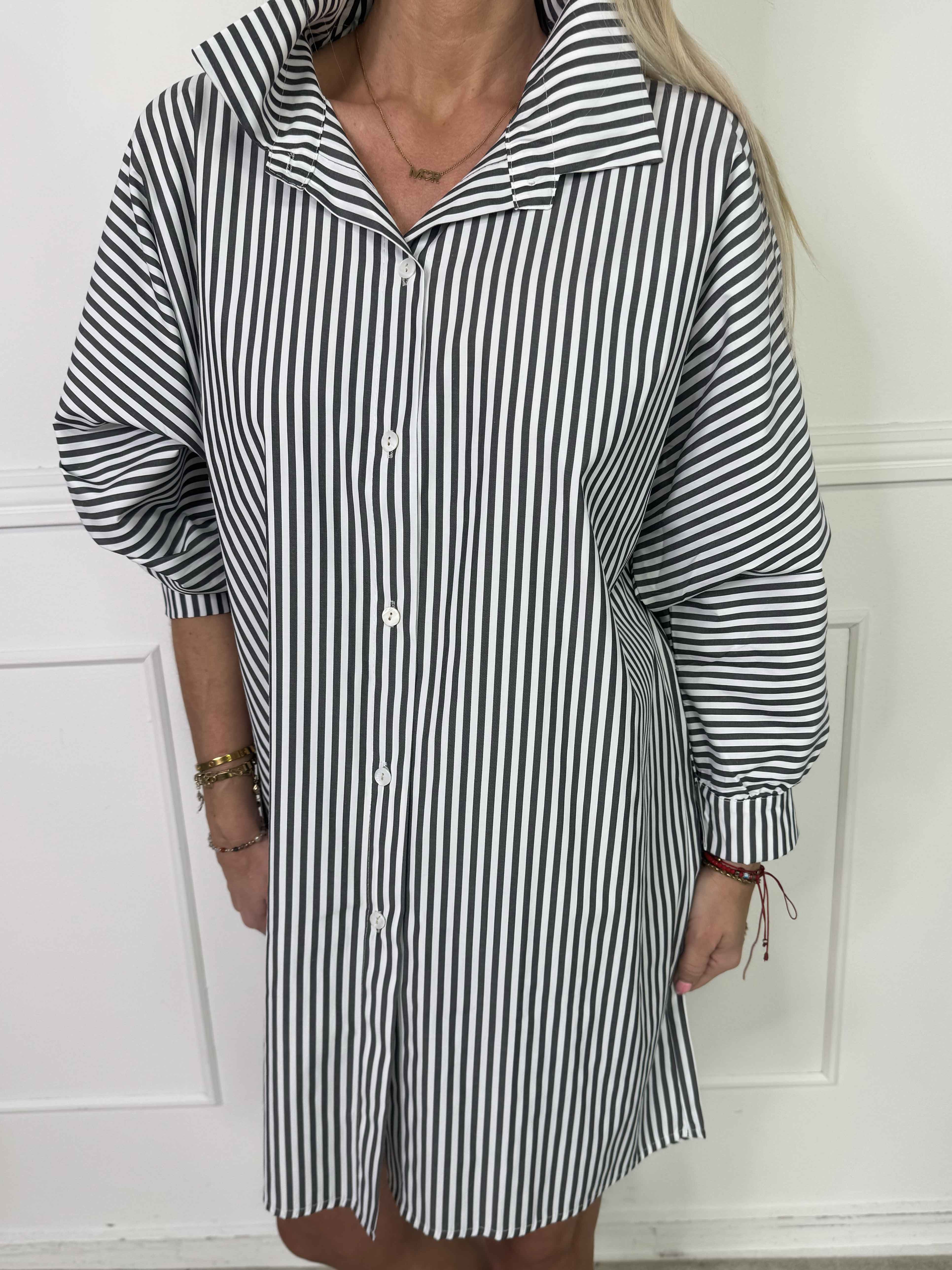 Ingrid - Sød skjortekjole med striber