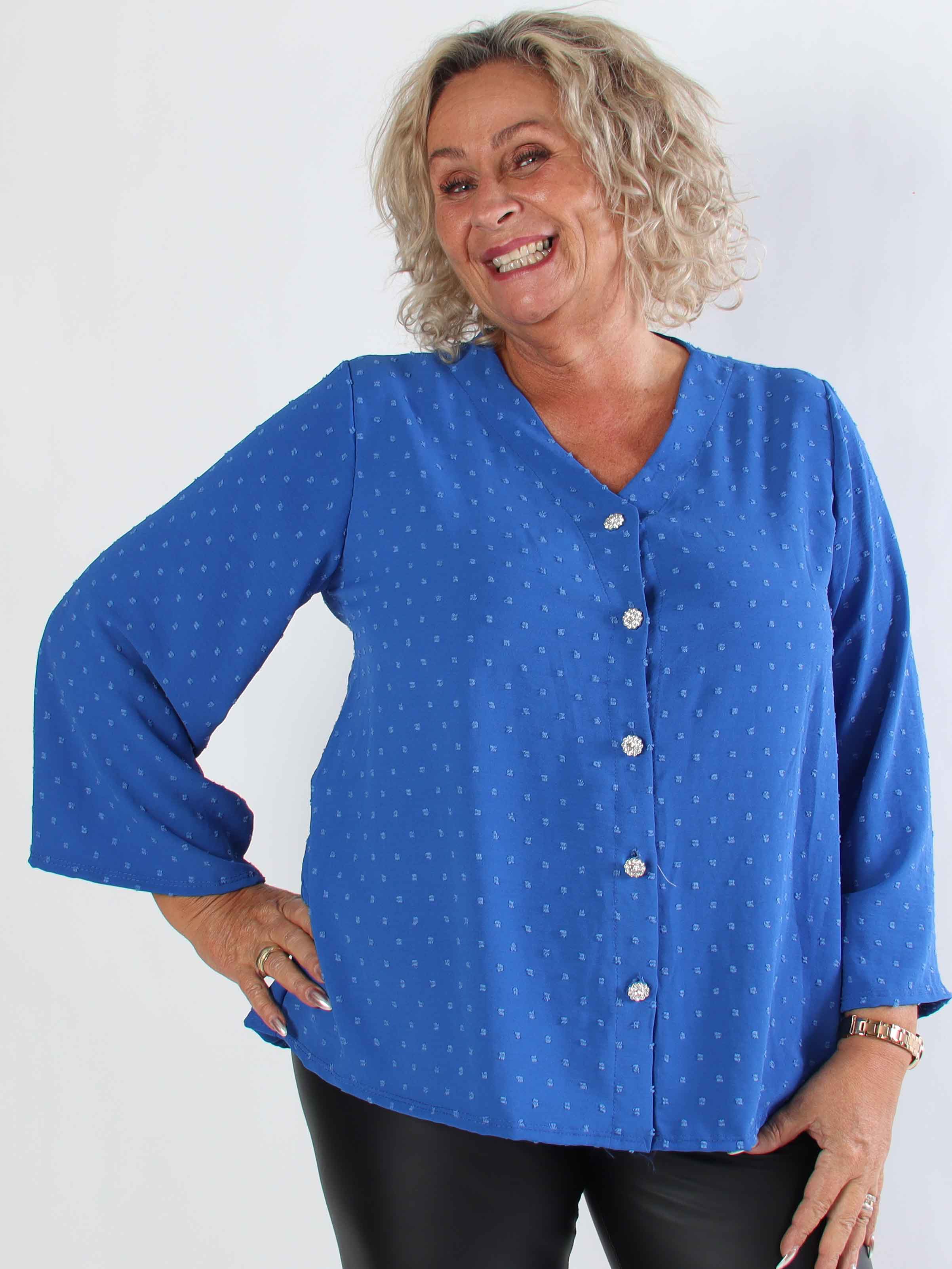 Iselin - Sød plus size tunika med prikket detaljer og sølv knapper