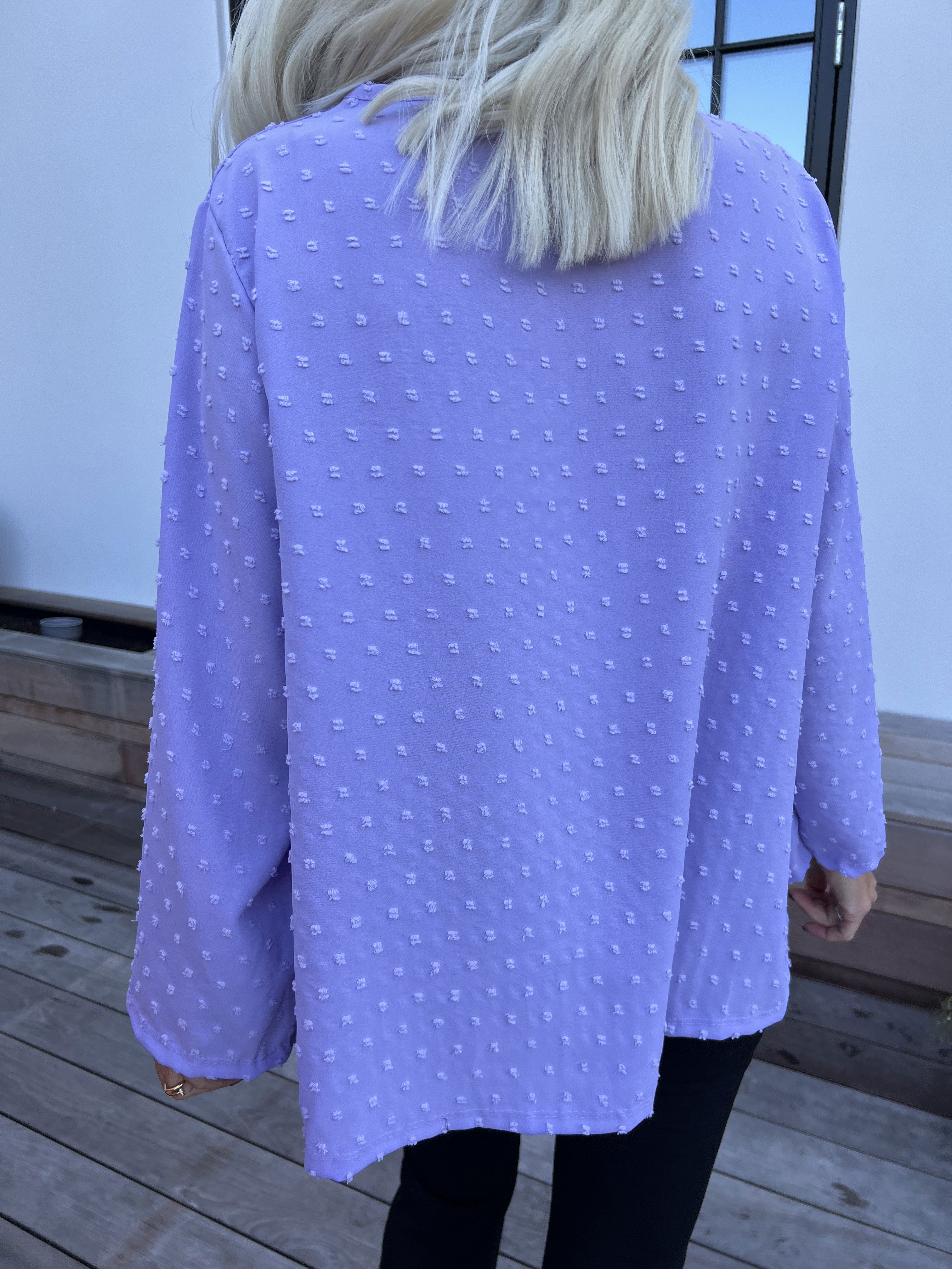 Iselin - Sød tunika med prikket detaljer og sølv knapper