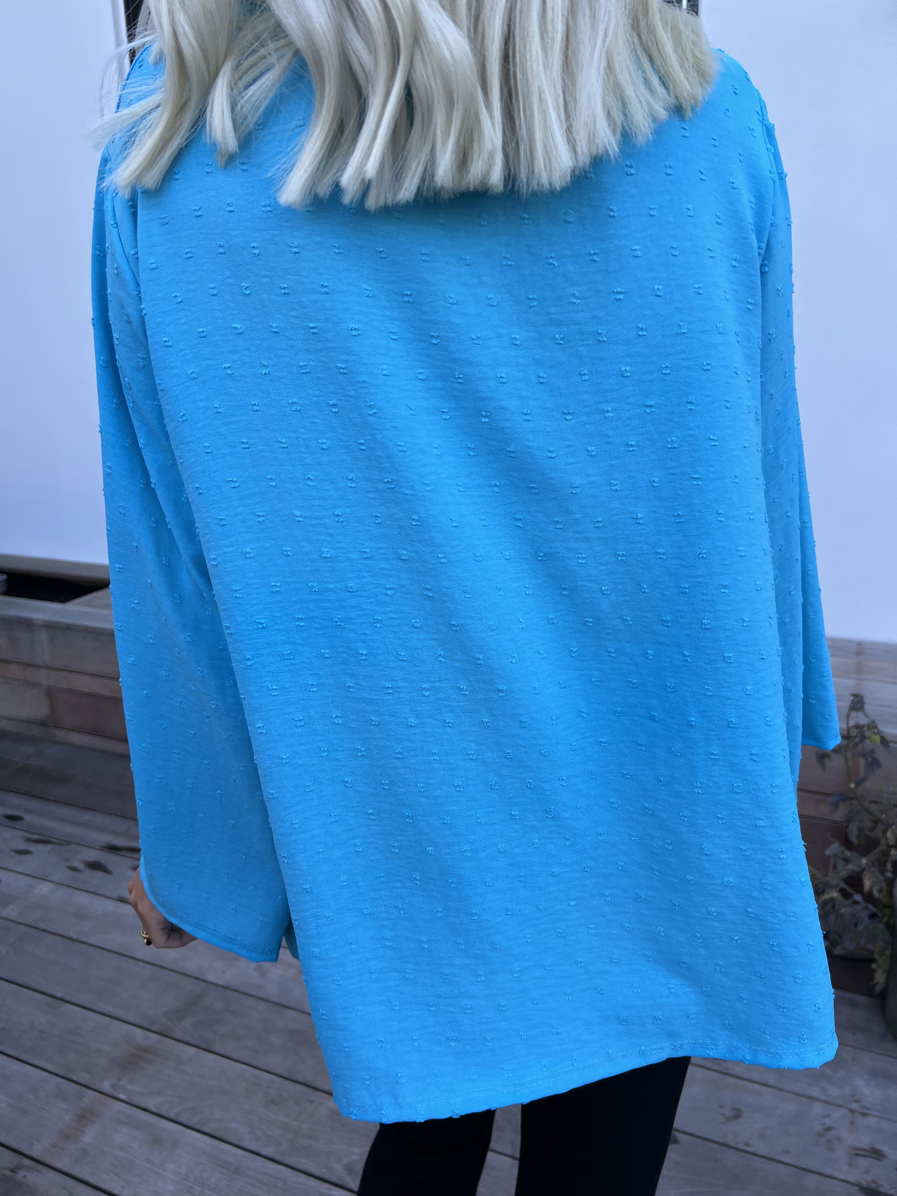 Iselin - Sød tunika med prikket detaljer og sølv knapper