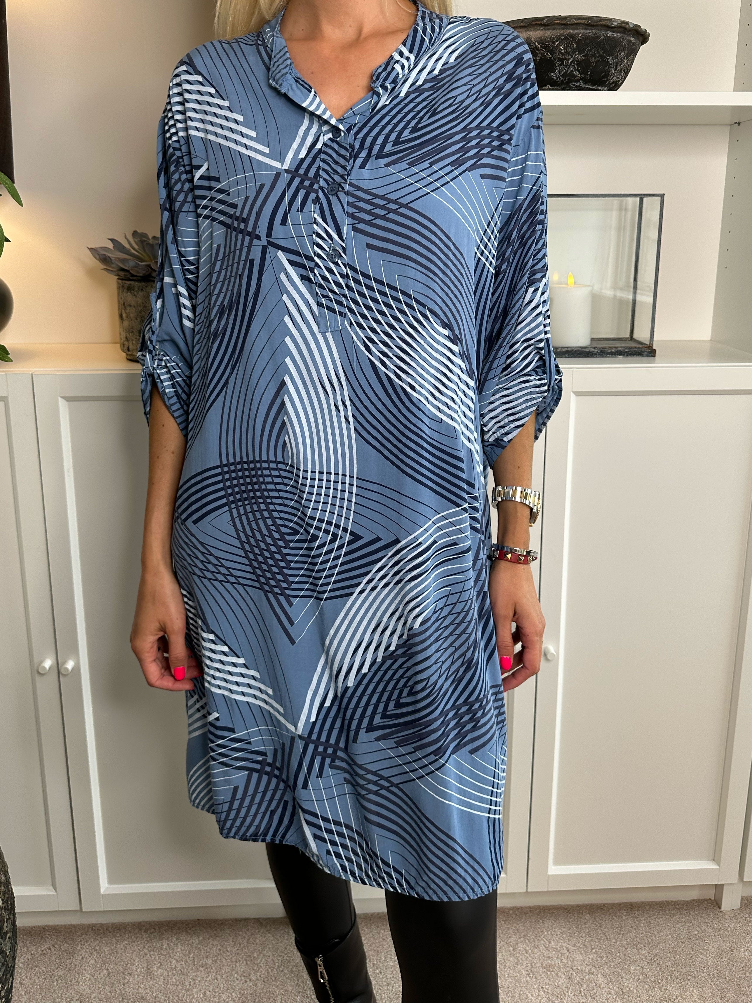 Isidora - Lang mønstret tunikakjole i viskose