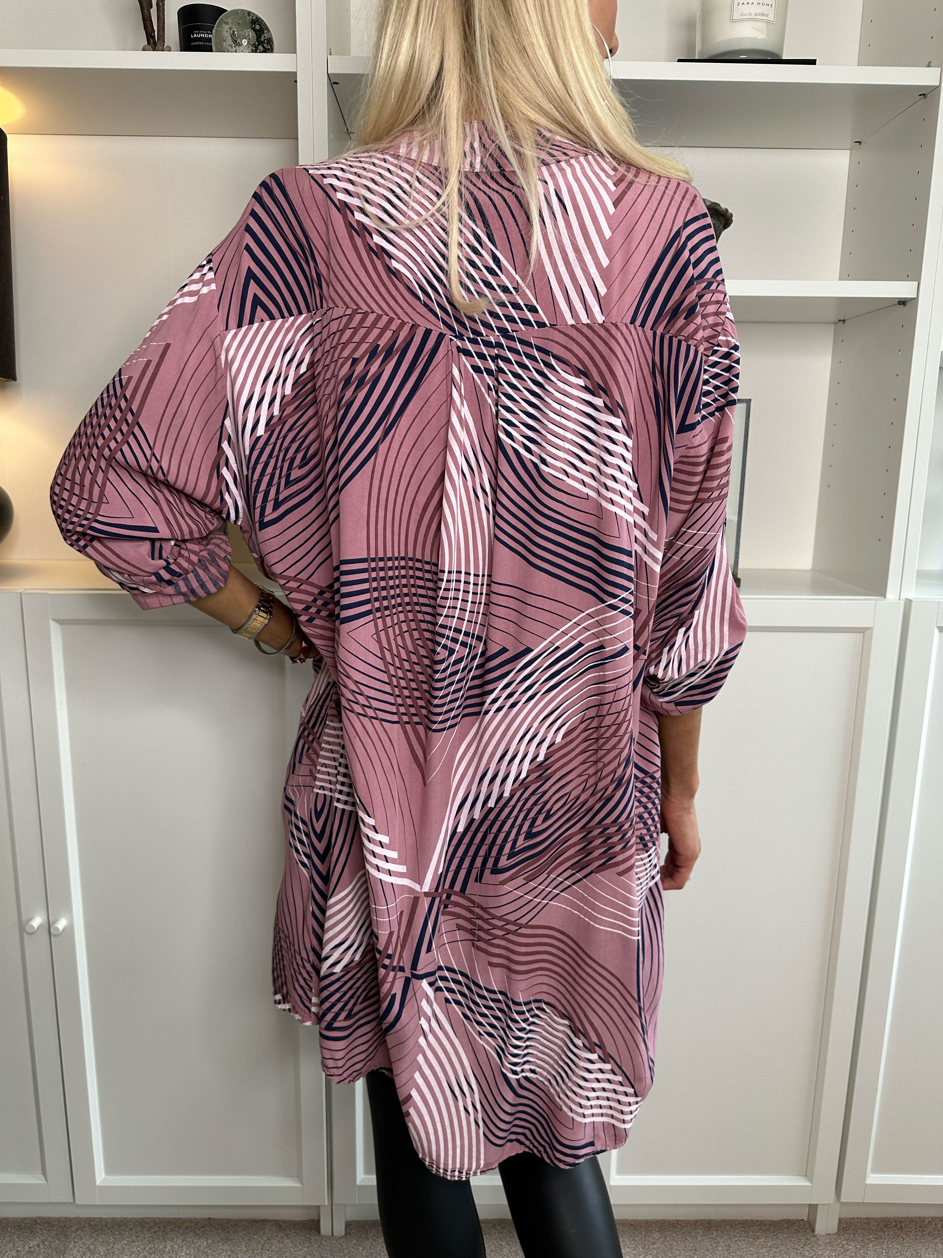 Isidora - Lang mønstret tunikakjole i viskose