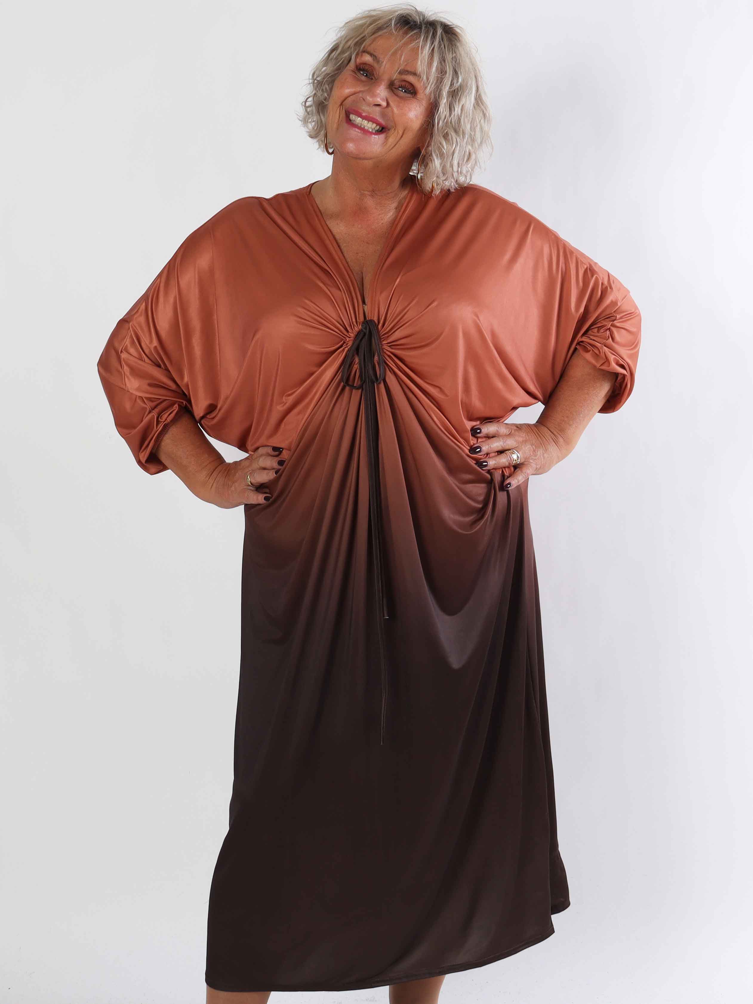 Ismene - Lang plus size tunikakjole i flere farvenuancer