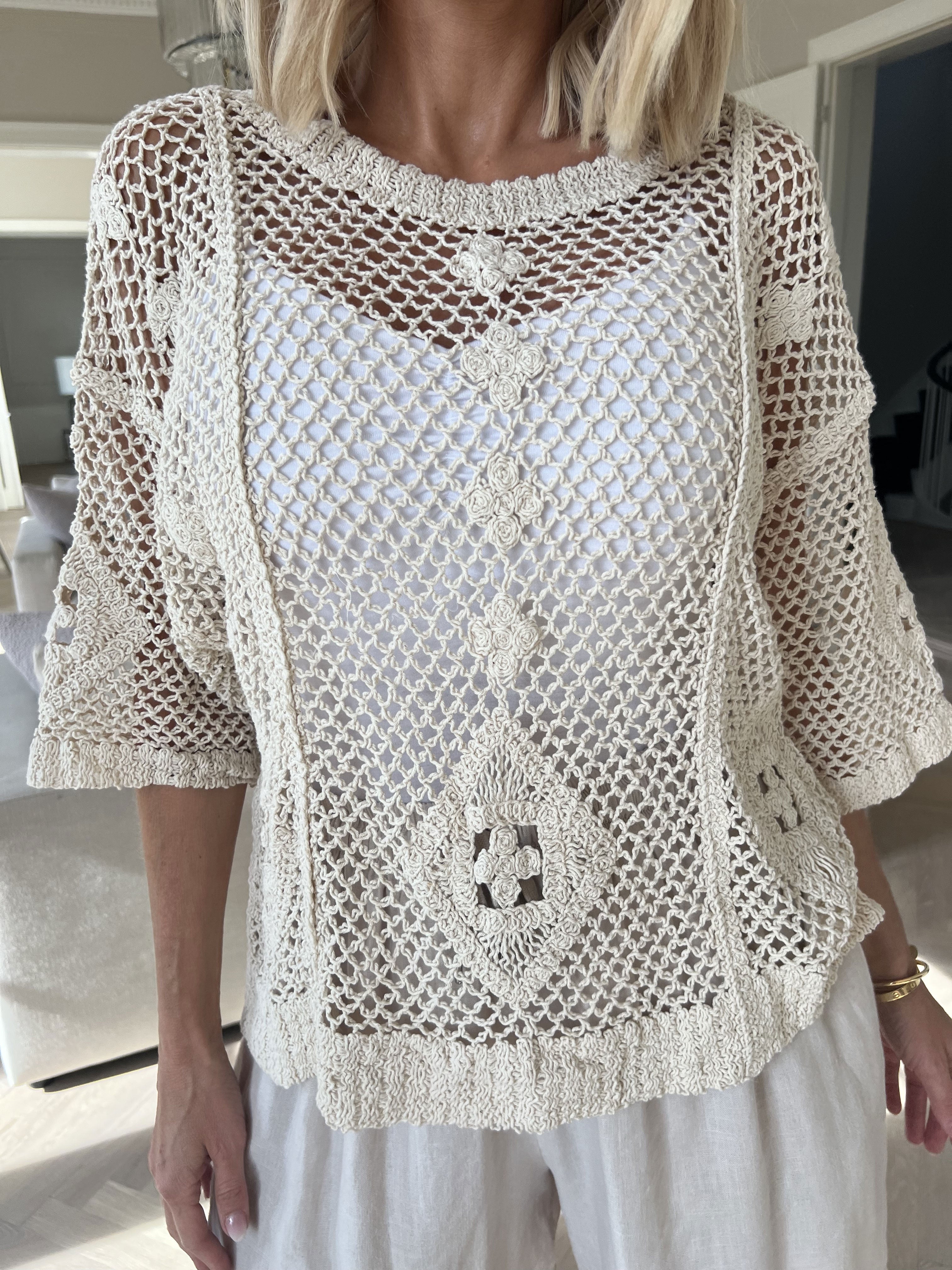 Ivy - Feminin hæklet bluse i bomuld