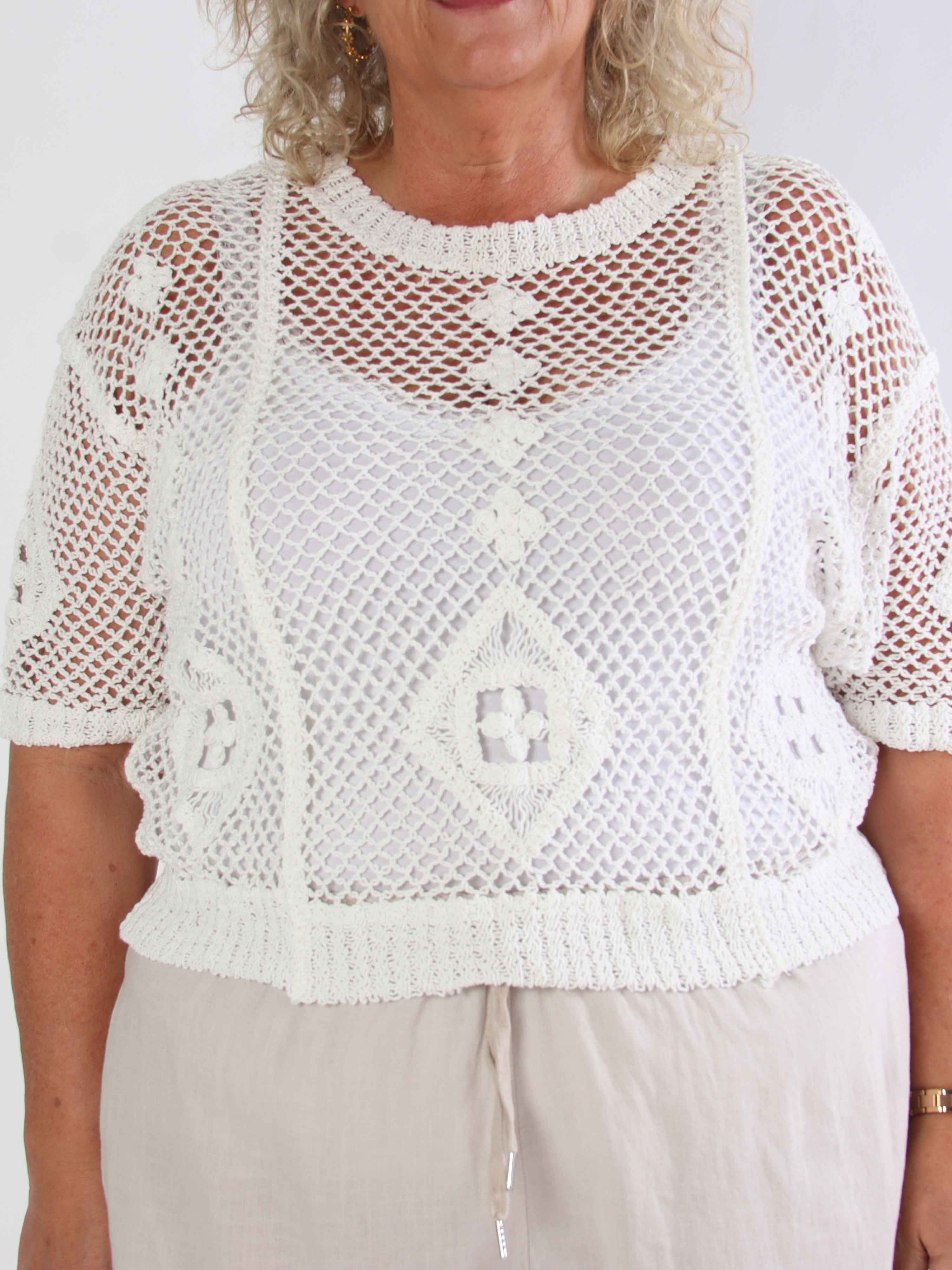 Ivy - Feminin hæklet plus size bluse i bomuld