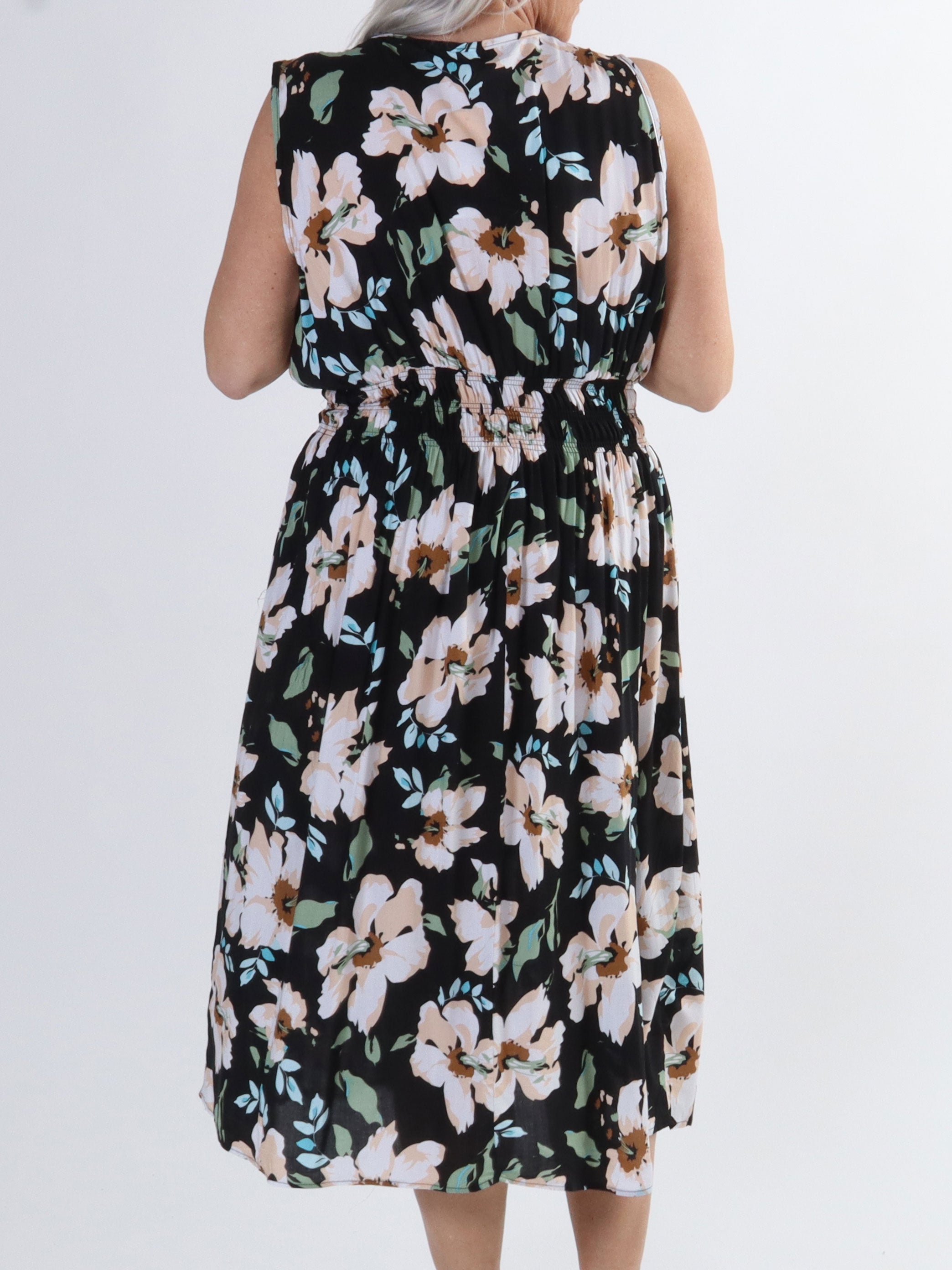 Izzy - Sød plus size sommerkjole i bomuld med elastik i taljen