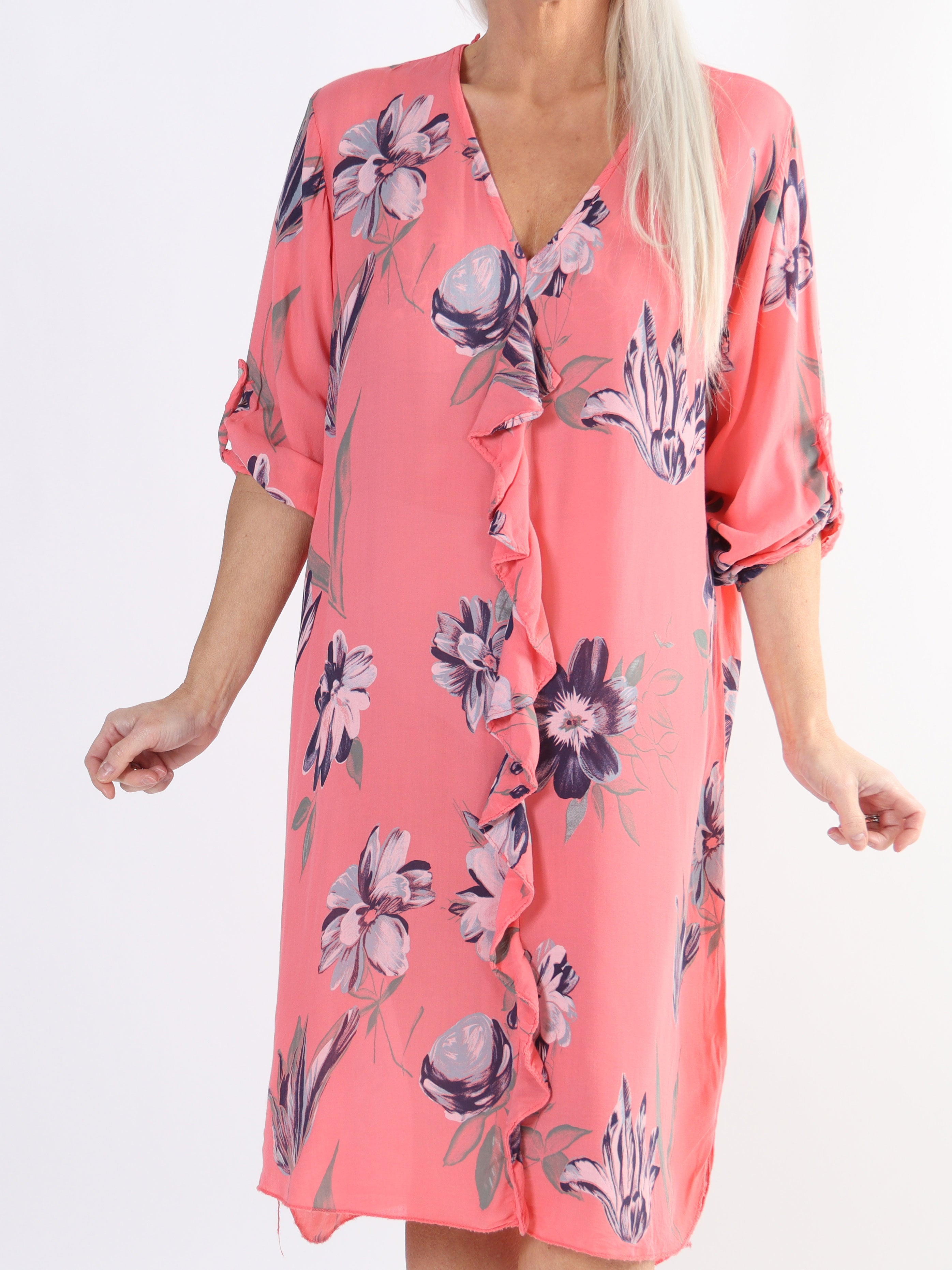 Jaana - Sød plus size tunikakjole med flæser foran