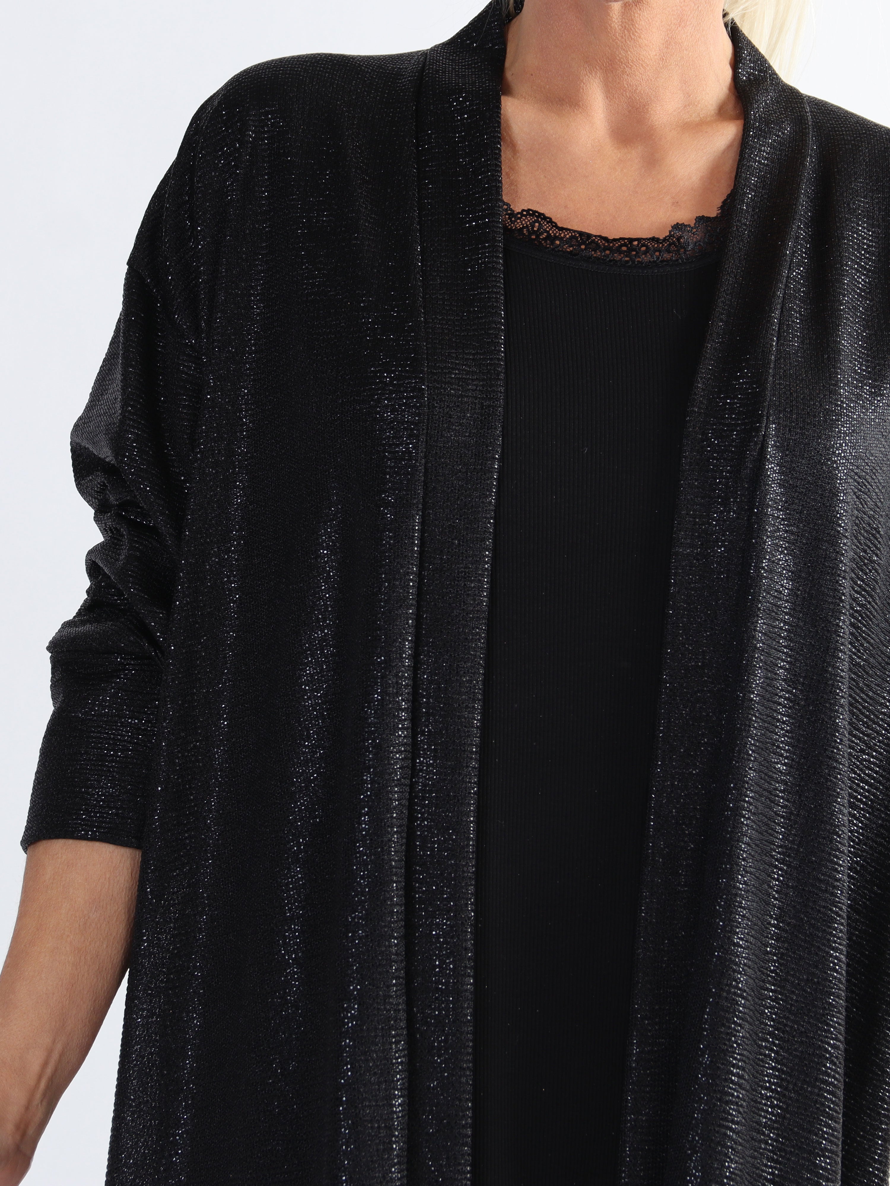 Jayda - Fin plus size cardigan i shiny stof
