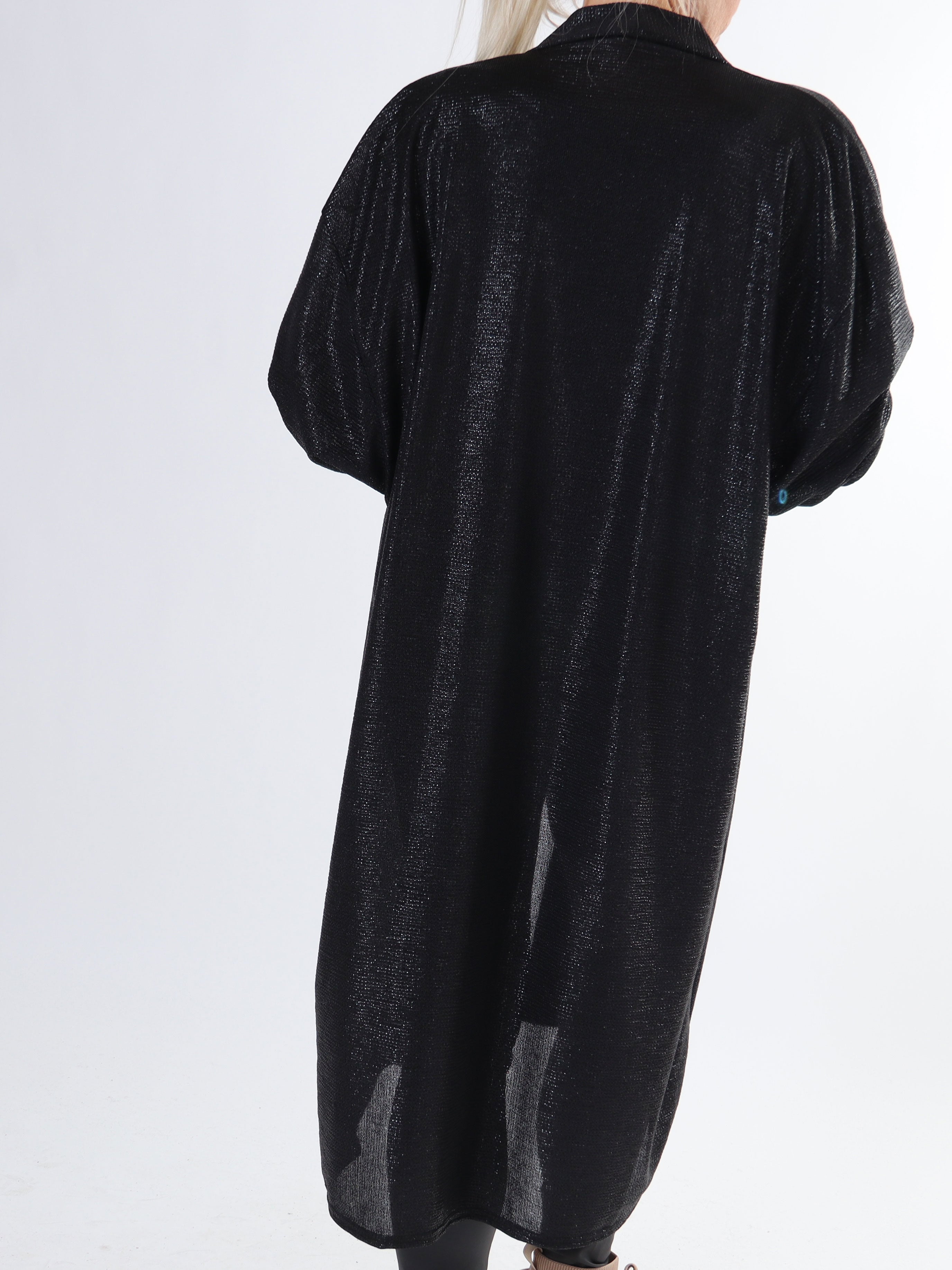 Jayda - Fin plus size cardigan i shiny stof