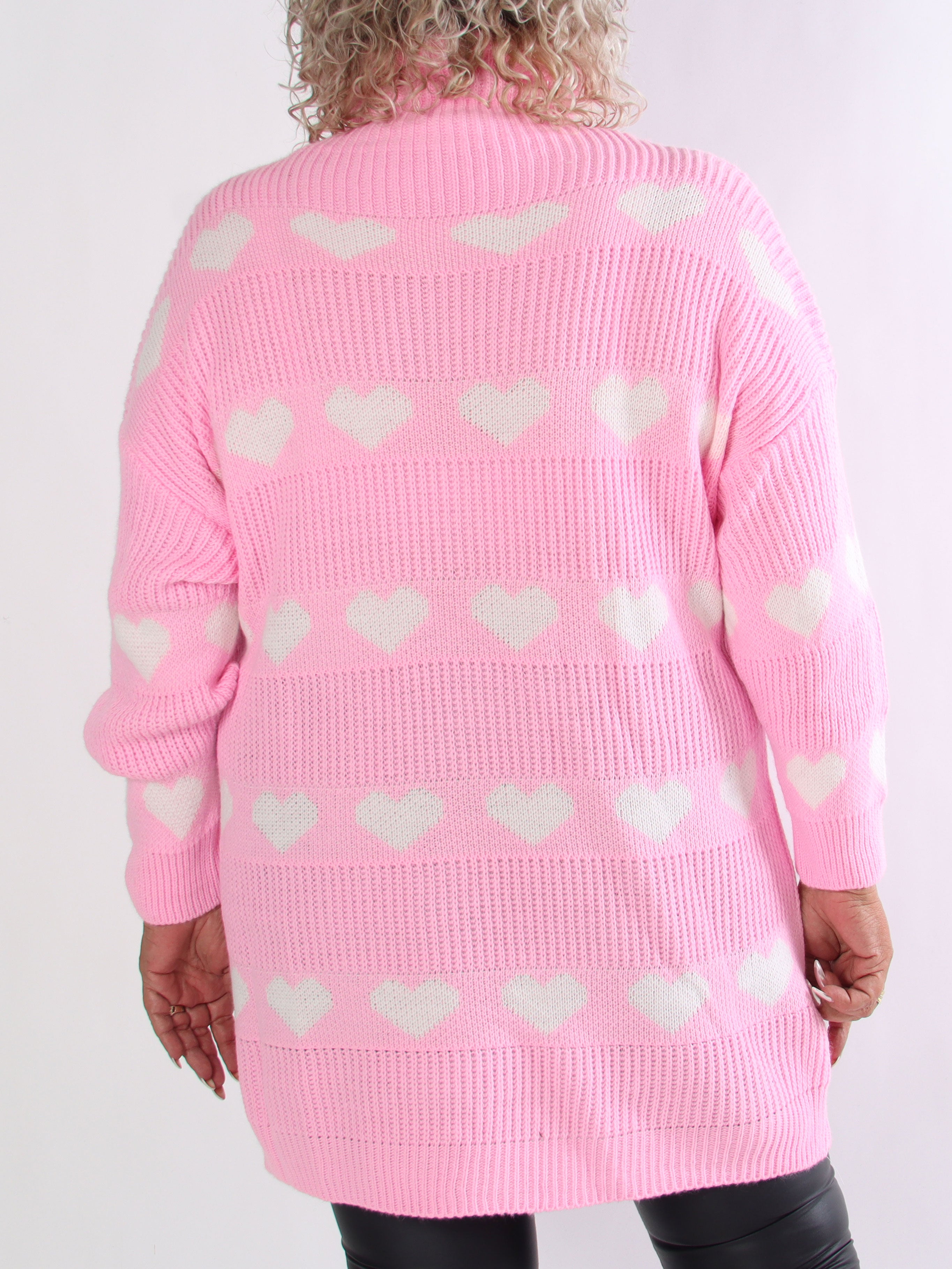 Jody - Plus size strikkjole med hjerter og rullekrave