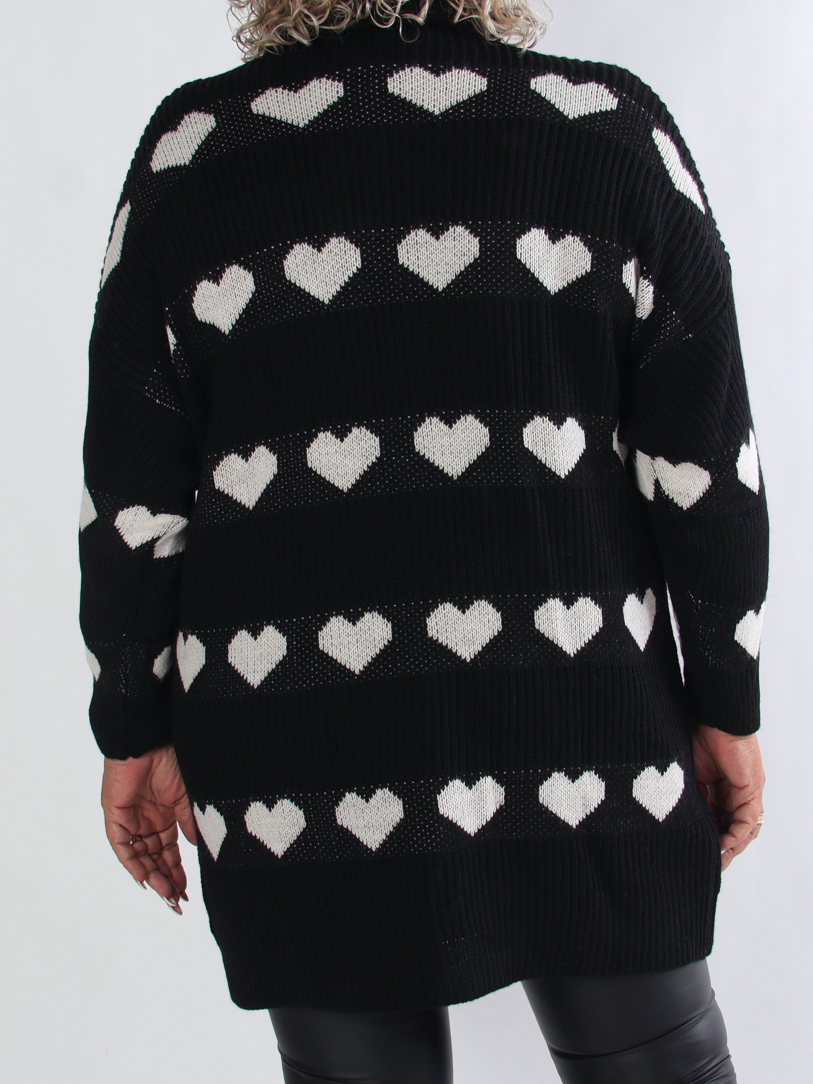 Jody - Plus size strikkjole med hjerter og rullekrave