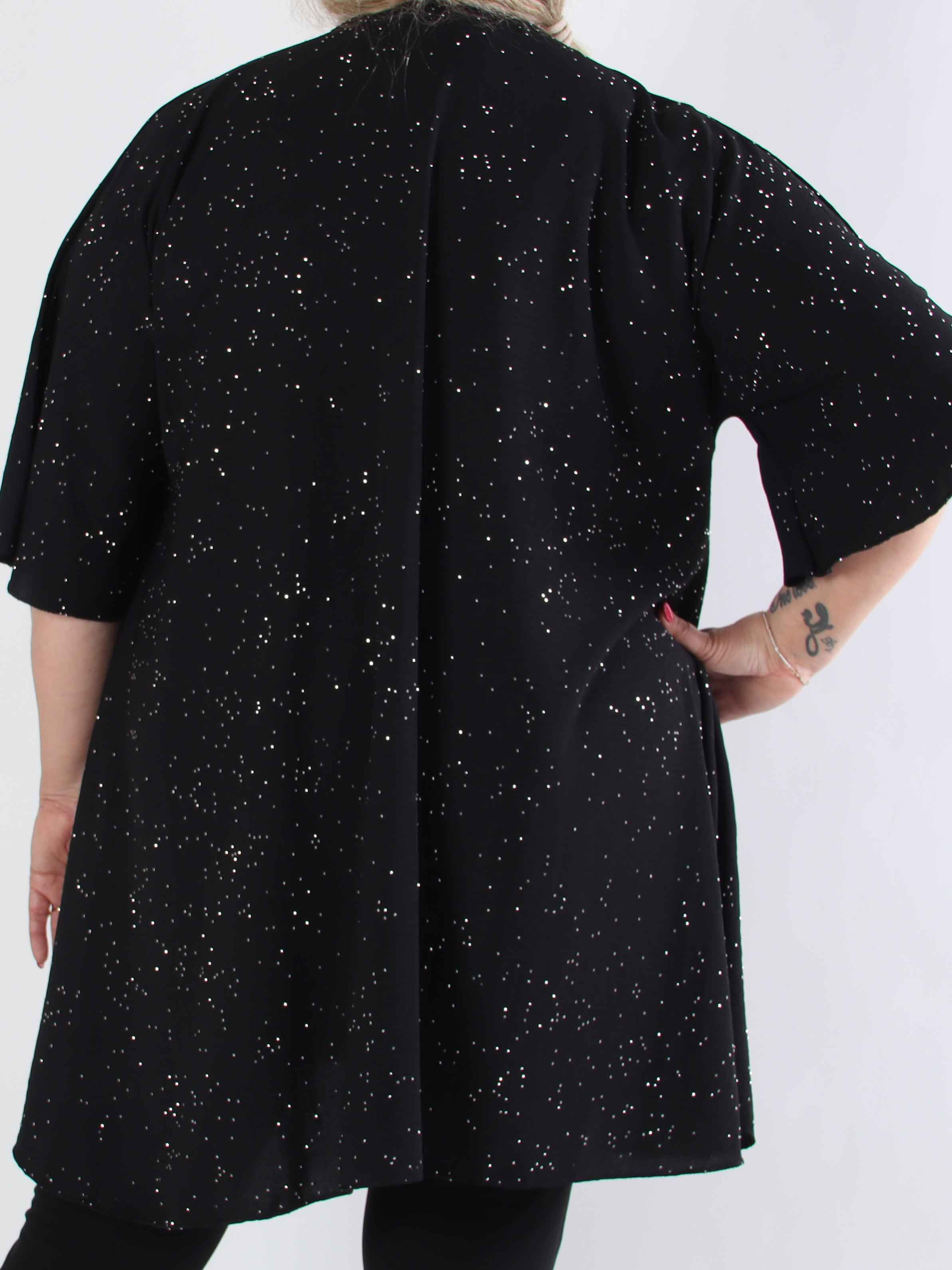 Johanne - Ensfarvet plus size kjole pyntet med similisten