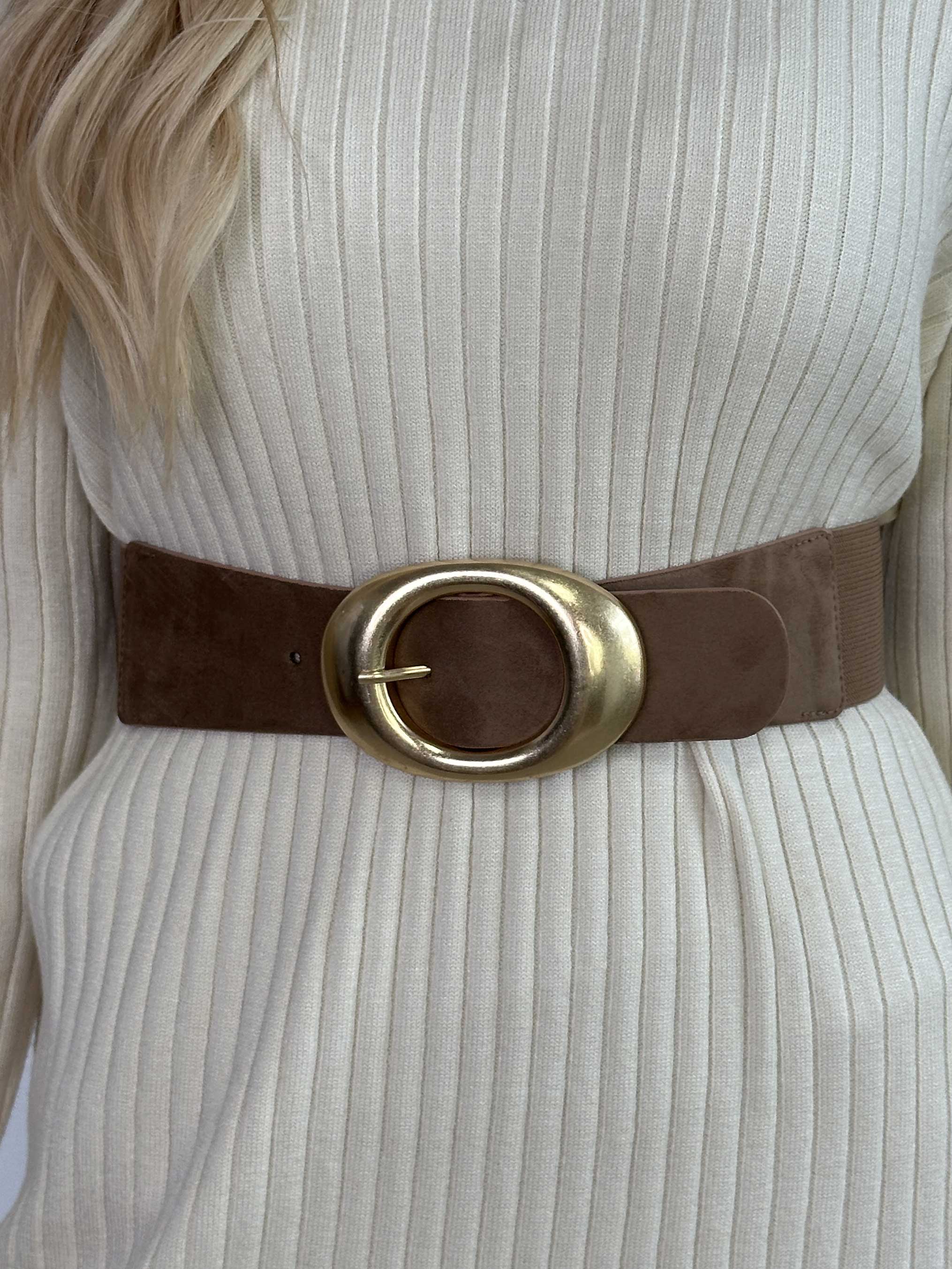 Jorid - Taljebælte i elastik med stort guld spænde