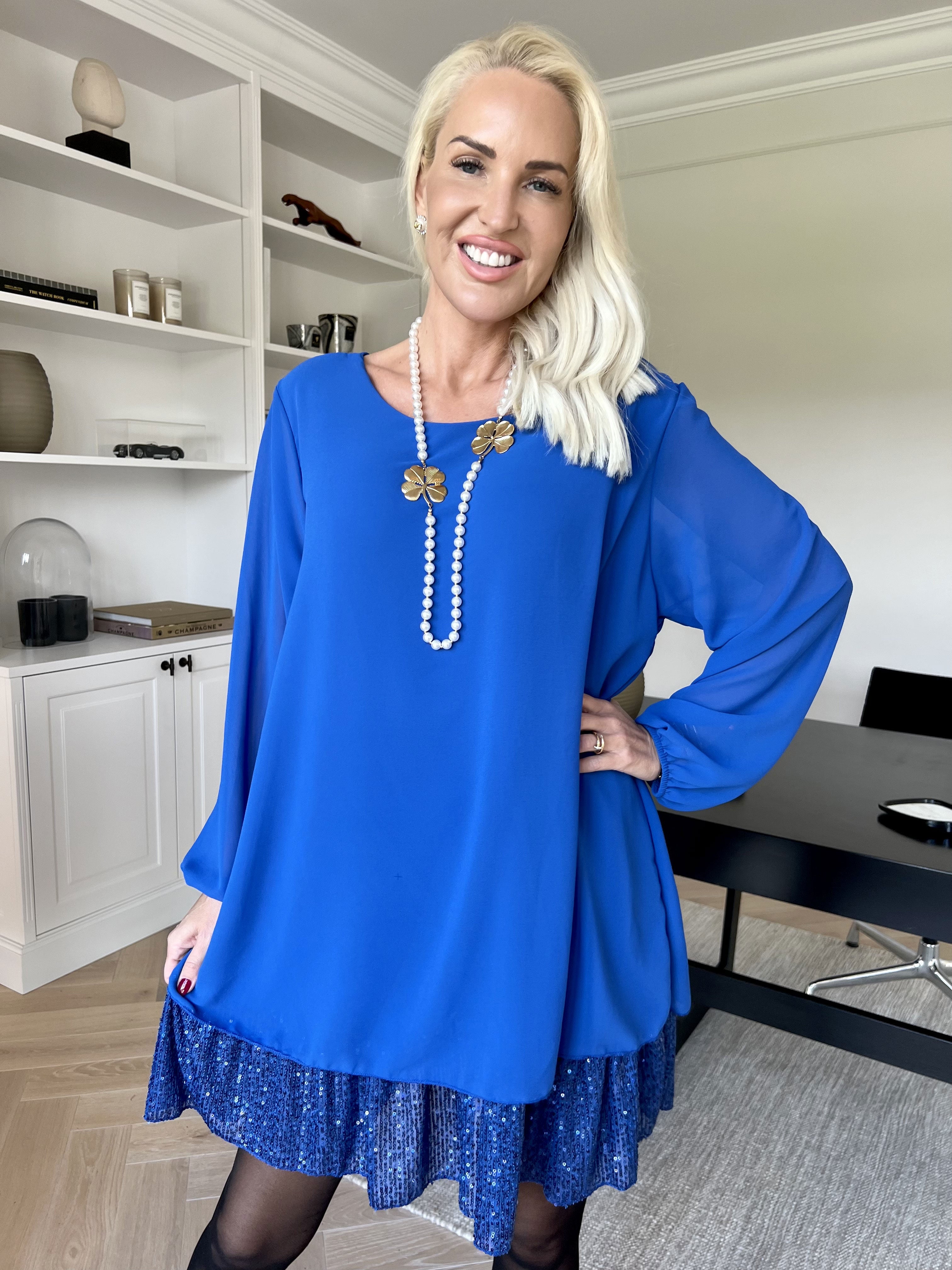 Kamilla - Festklar tunikakjole med chiffonlag og pailletter