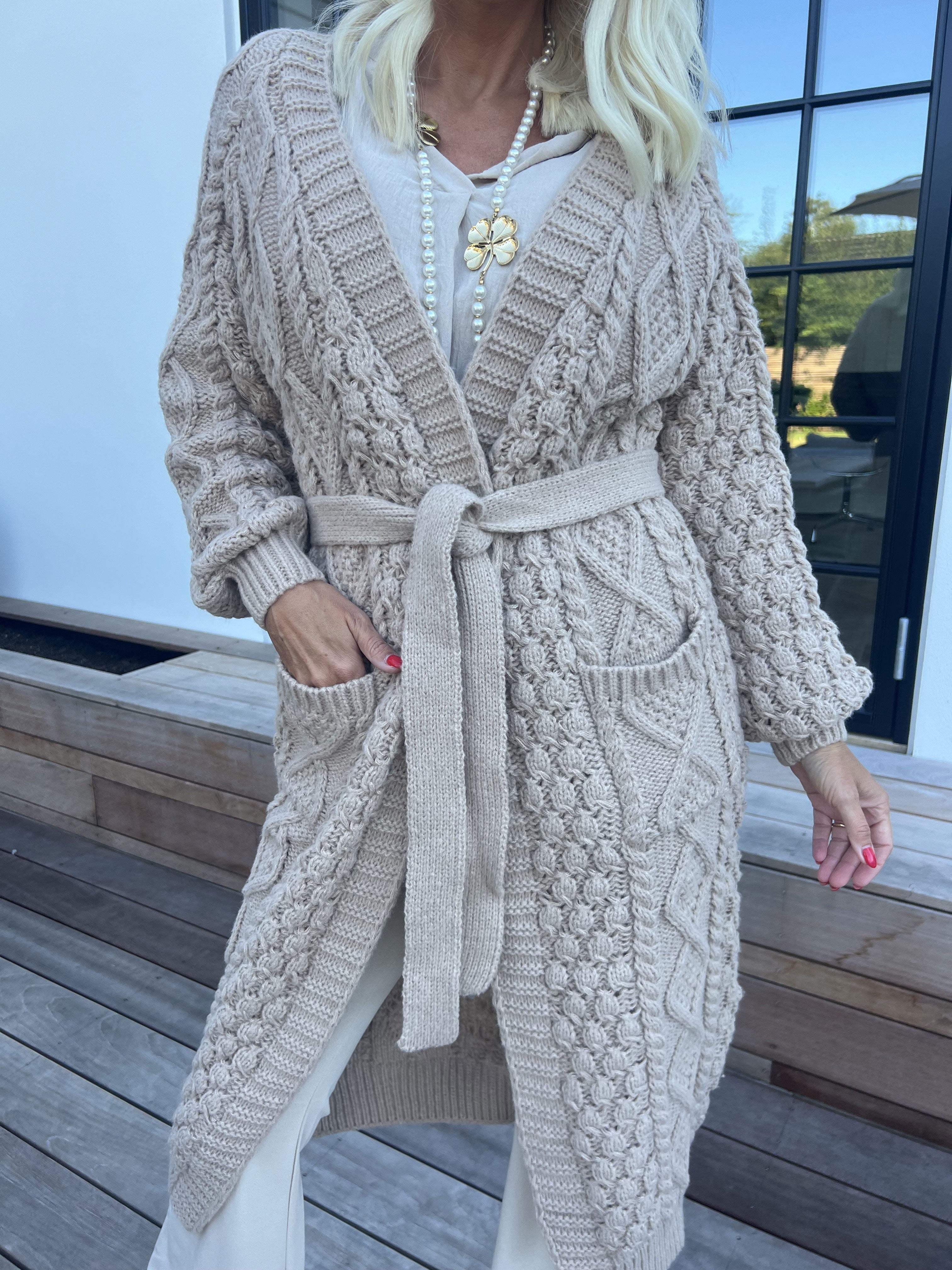 Karui - Lækker tyk strikcardigan med bindebælte